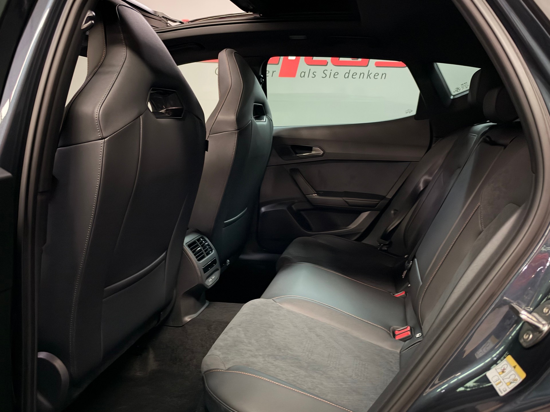 CUPRA Formentor 1.5 e-HYBRID pHEV VZ DSG-image-13