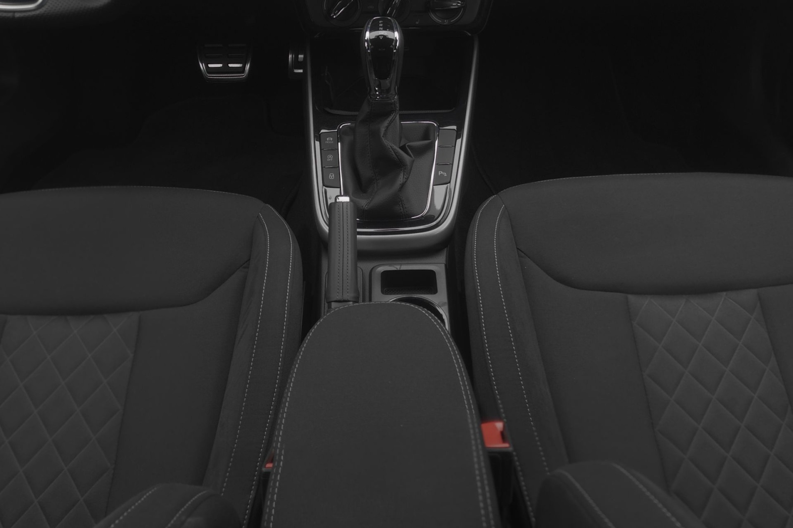 SKODA Fabia 1.0 TSI Selection DSG-image-8