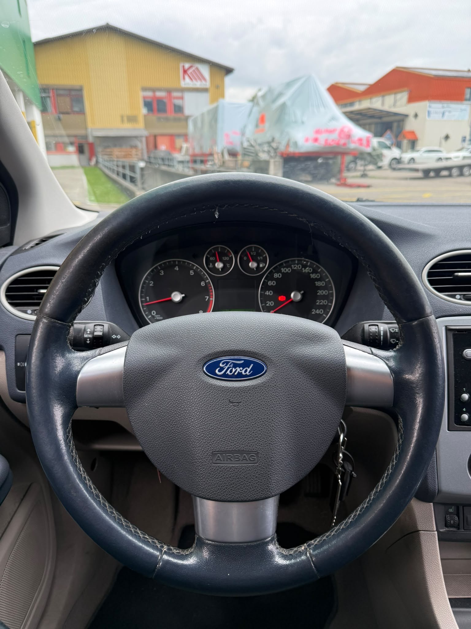 FORD Focus 2.0i Trend-image-10
