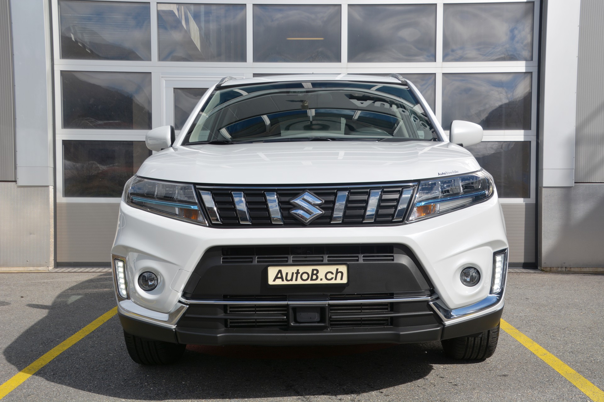 SUZUKI Vitara 1.4 Boosterjet Compact Top Hybrid Automatic-image-2