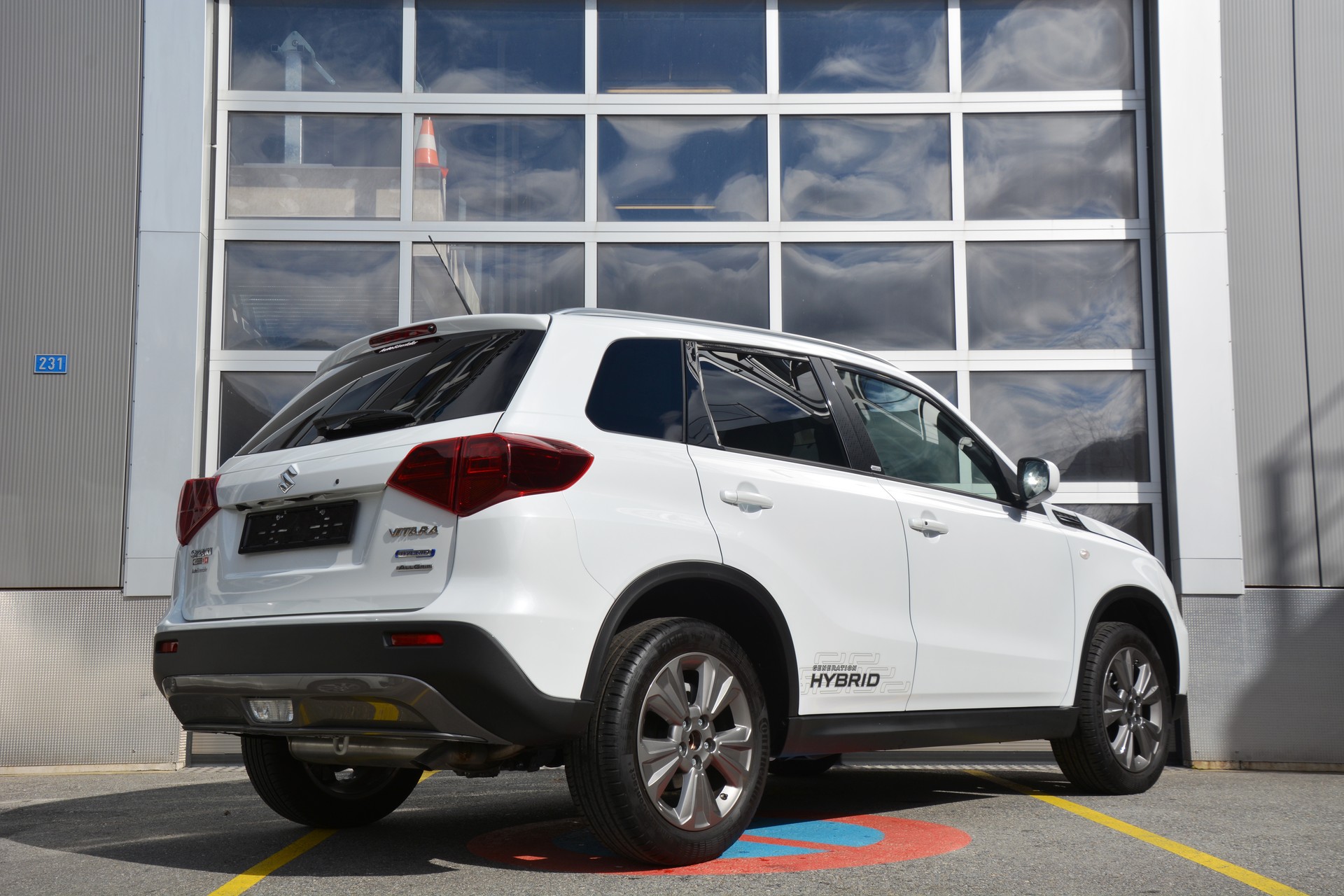 SUZUKI Vitara 1.4 Boosterjet Compact Top Hybrid Automatic-image-1