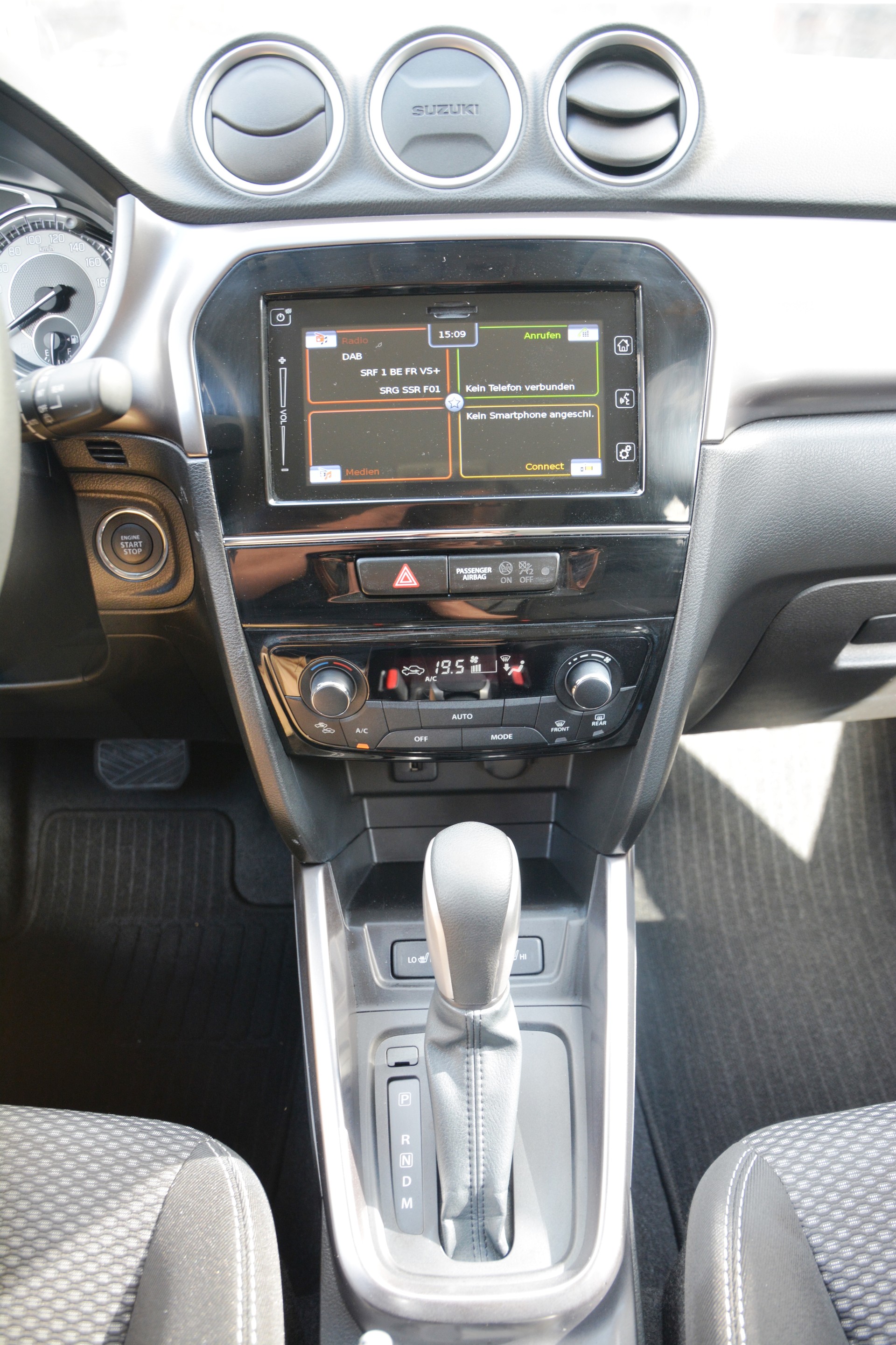 SUZUKI Vitara 1.4 Boosterjet Compact Top Hybrid Automatic-image-5