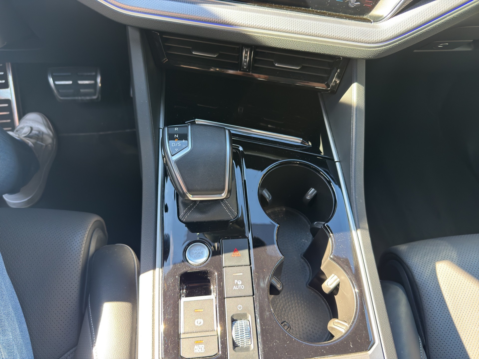 VW Touareg 4.0 V8 ABT TDI R-Line Tiptronic-image-13