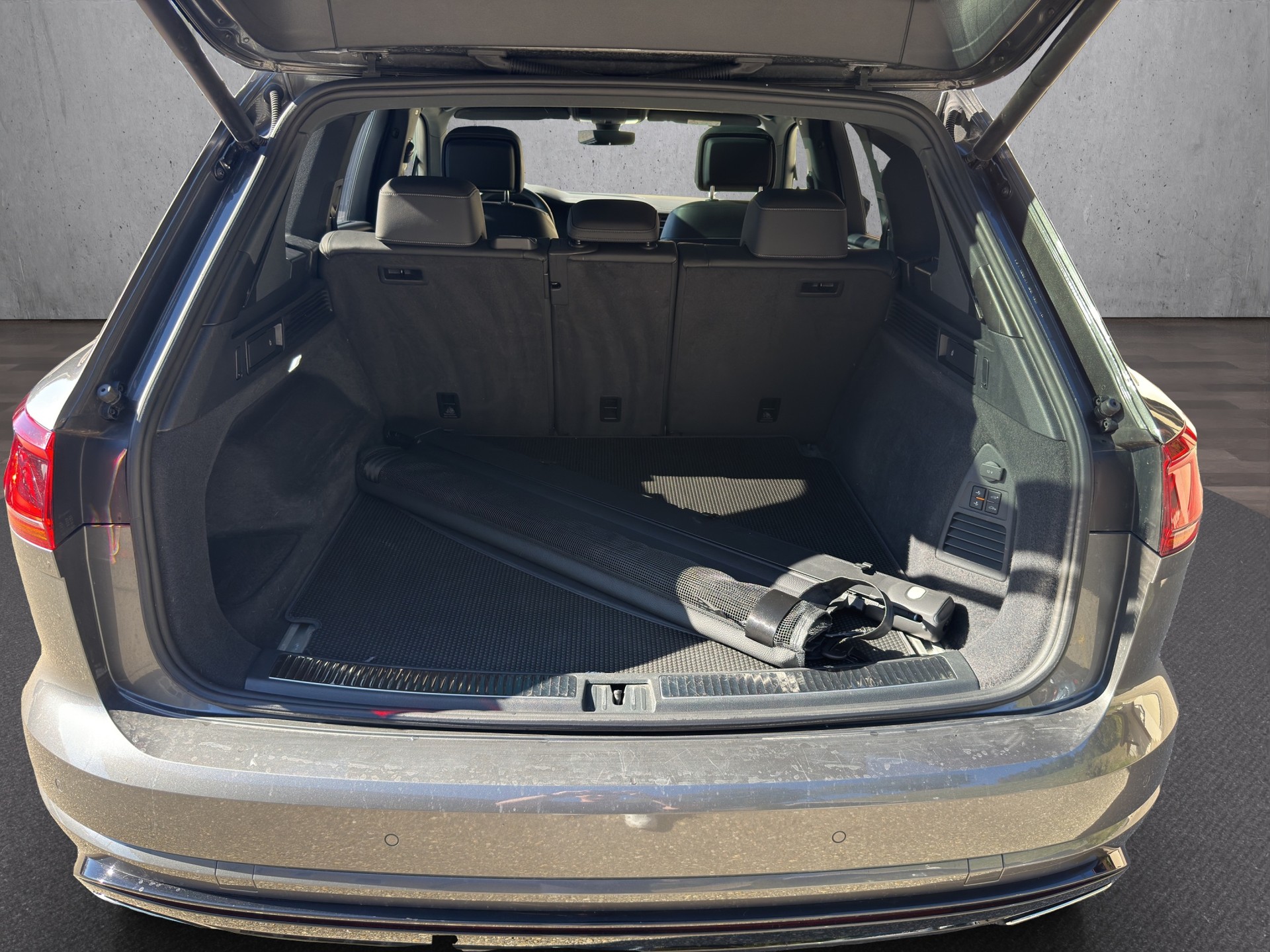 VW Touareg 4.0 V8 ABT TDI R-Line Tiptronic-image-15