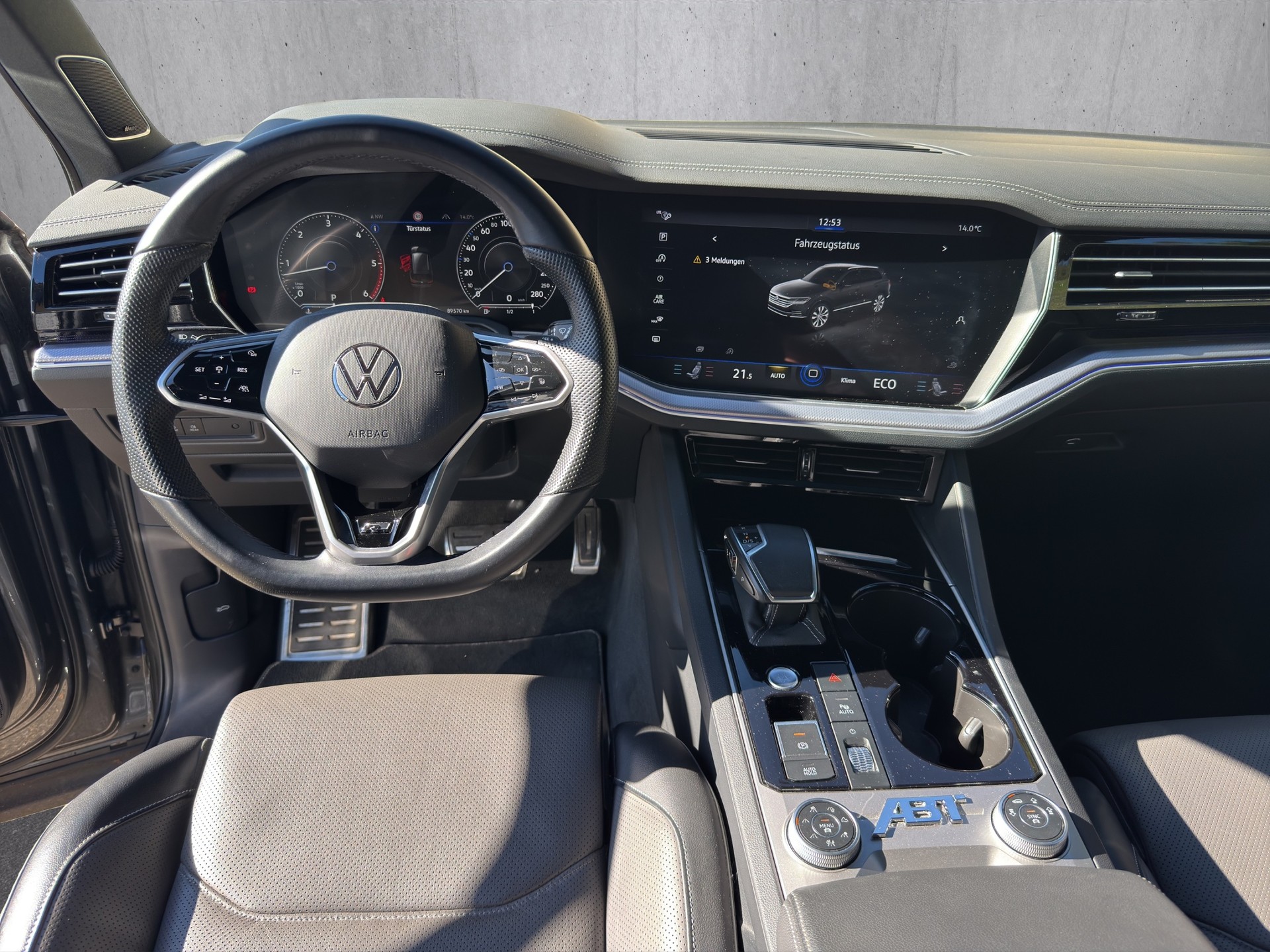 VW Touareg 4.0 V8 ABT TDI R-Line Tiptronic-image-12
