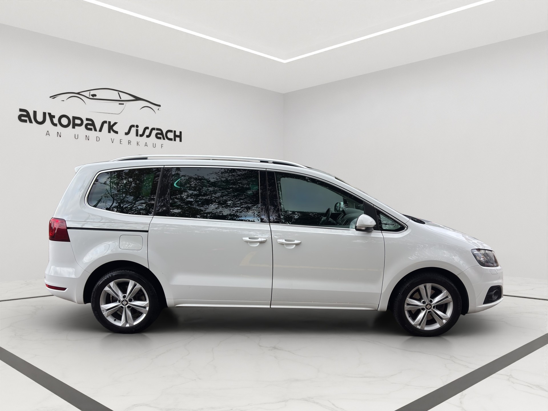 SEAT 2.0TDI Style 184PS 7 Sitz-image-3