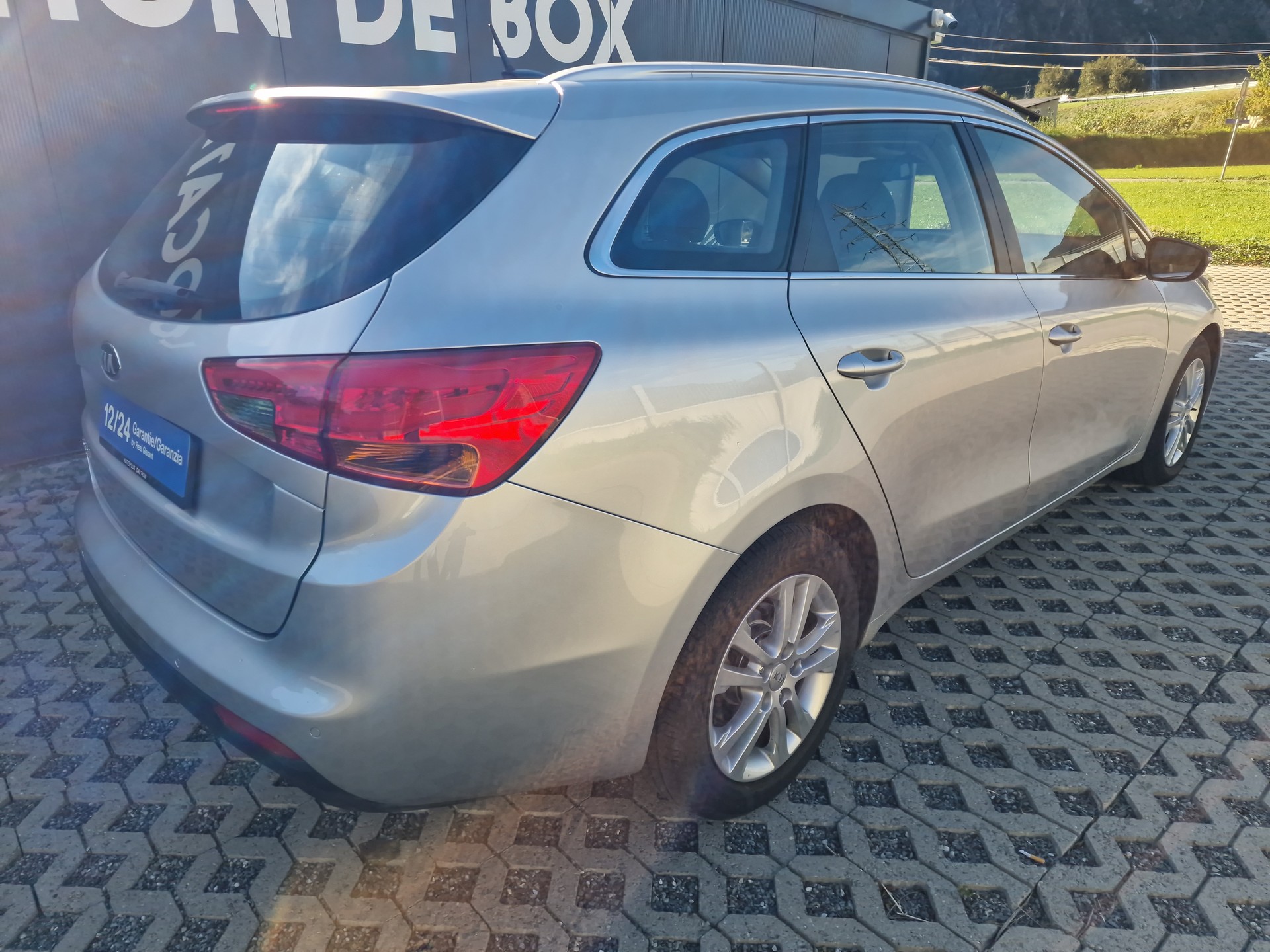 KIA Cee'd Sportswagon 1.6 GDi Trend DCT-image-3