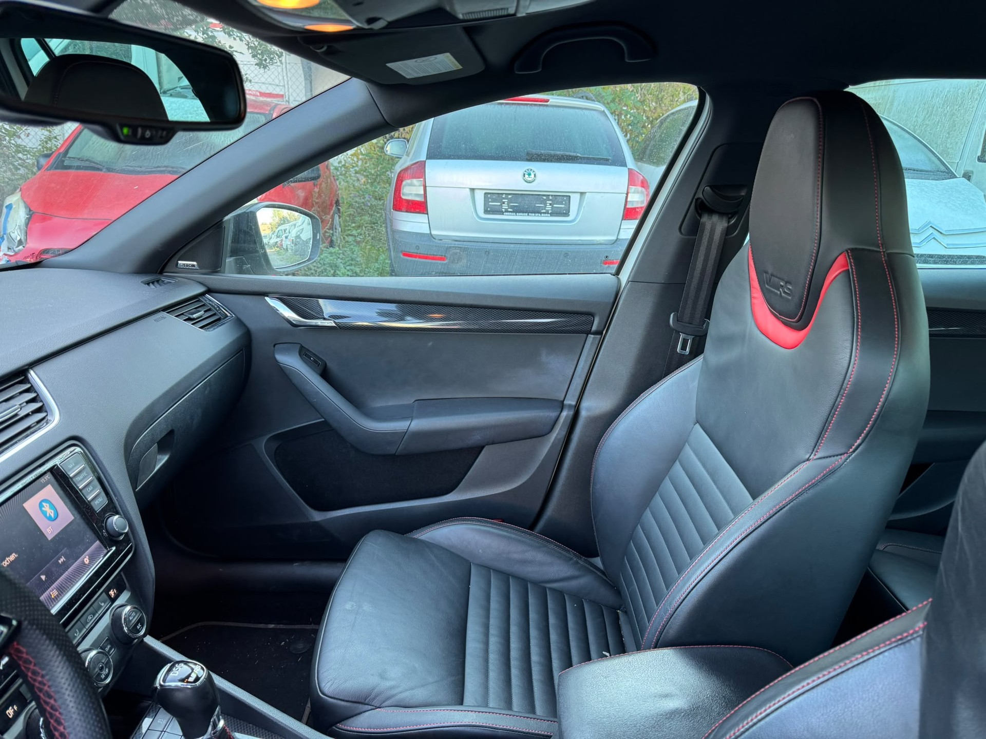 SKODA Octavia Combi 2.0 TDI RS DSG-image-12