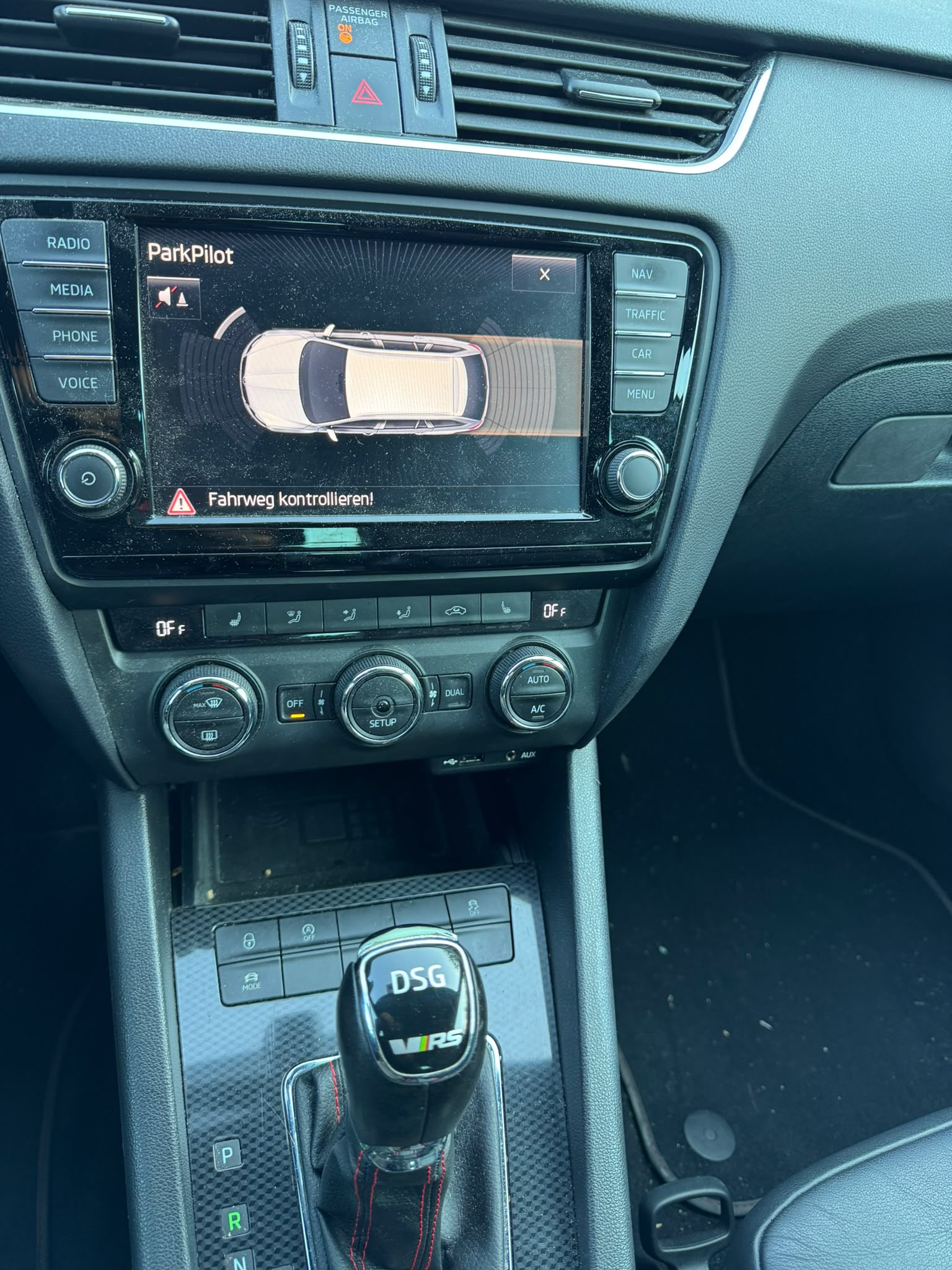 SKODA Octavia Combi 2.0 TDI RS DSG-image-7