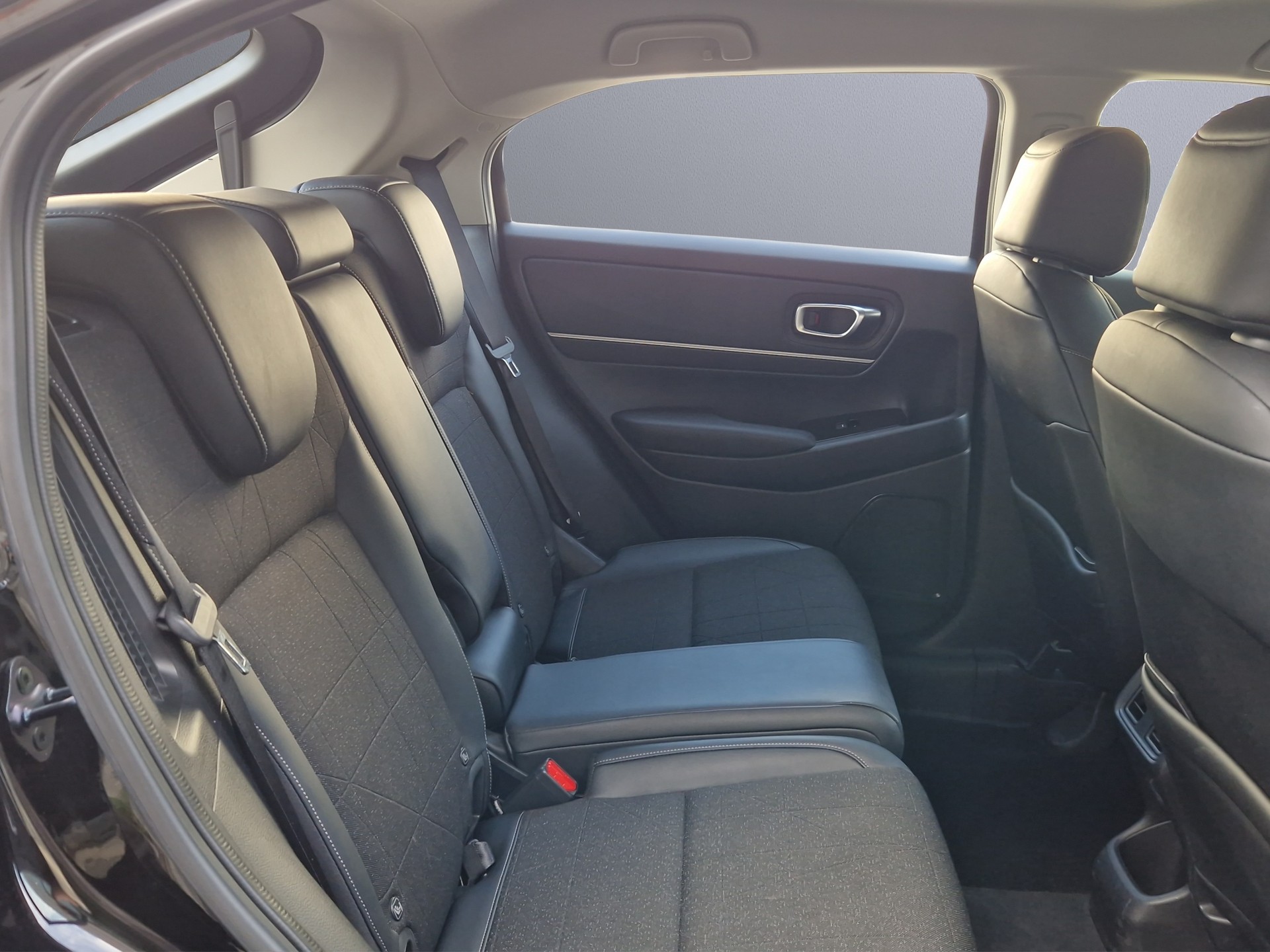 HONDA HR-V 1.5 i-MMD Advance-image-11