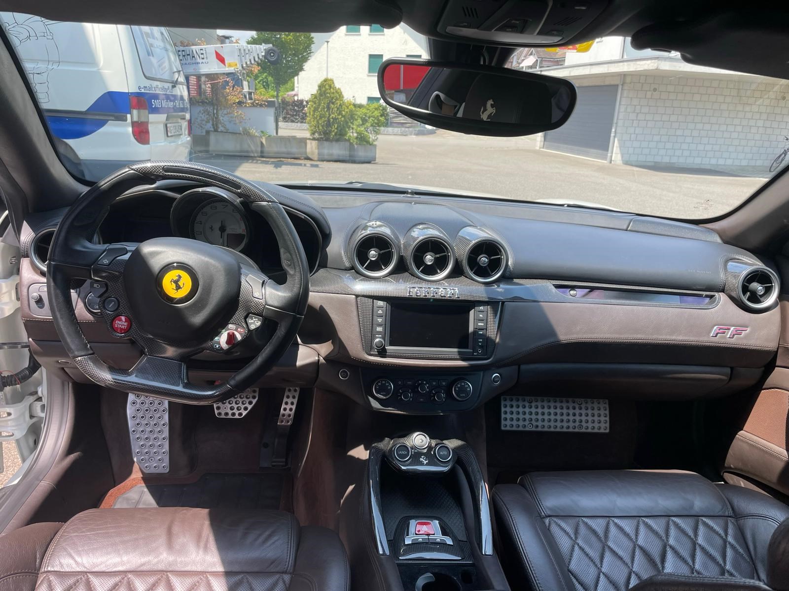 FERRARI FF Frisch ab Ferrari Service-image-6