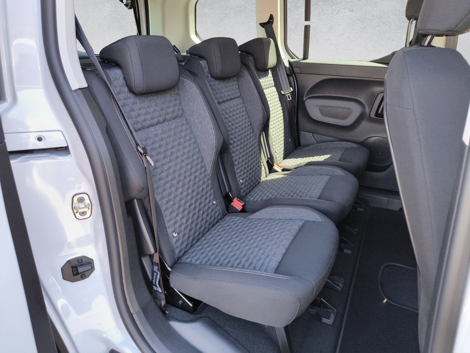 PEUGEOT Rifter 1.5 BlueHDi 130 GT-image-12