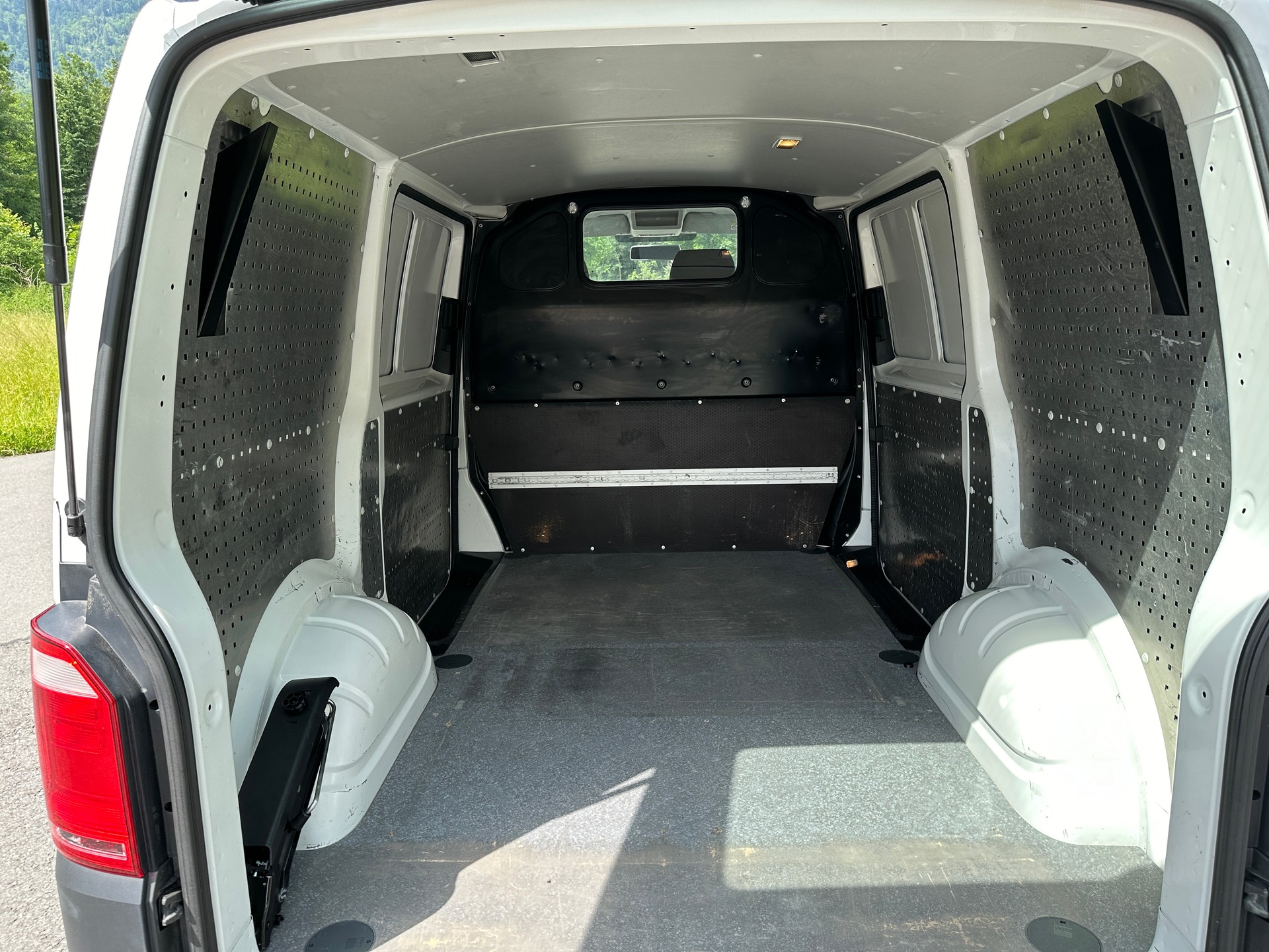 VW T6 2.0 TDI-image-9