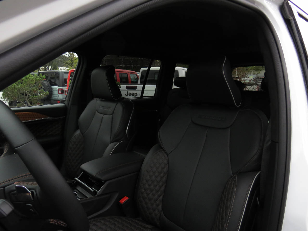 JEEP Grand Cherokee 2.0 Turbo Summit Reserve 4xe-image-9