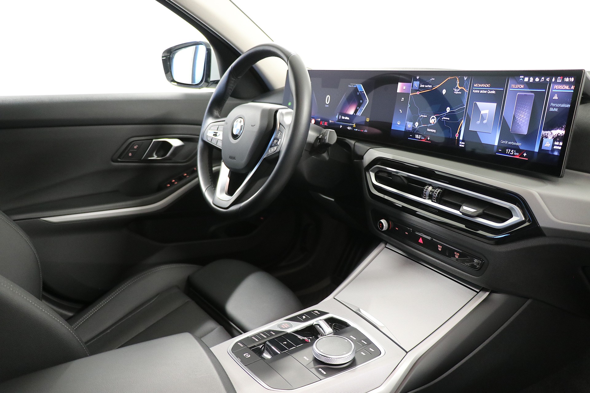 BMW 320d xDrive 48V Touring Steptronic-image-12