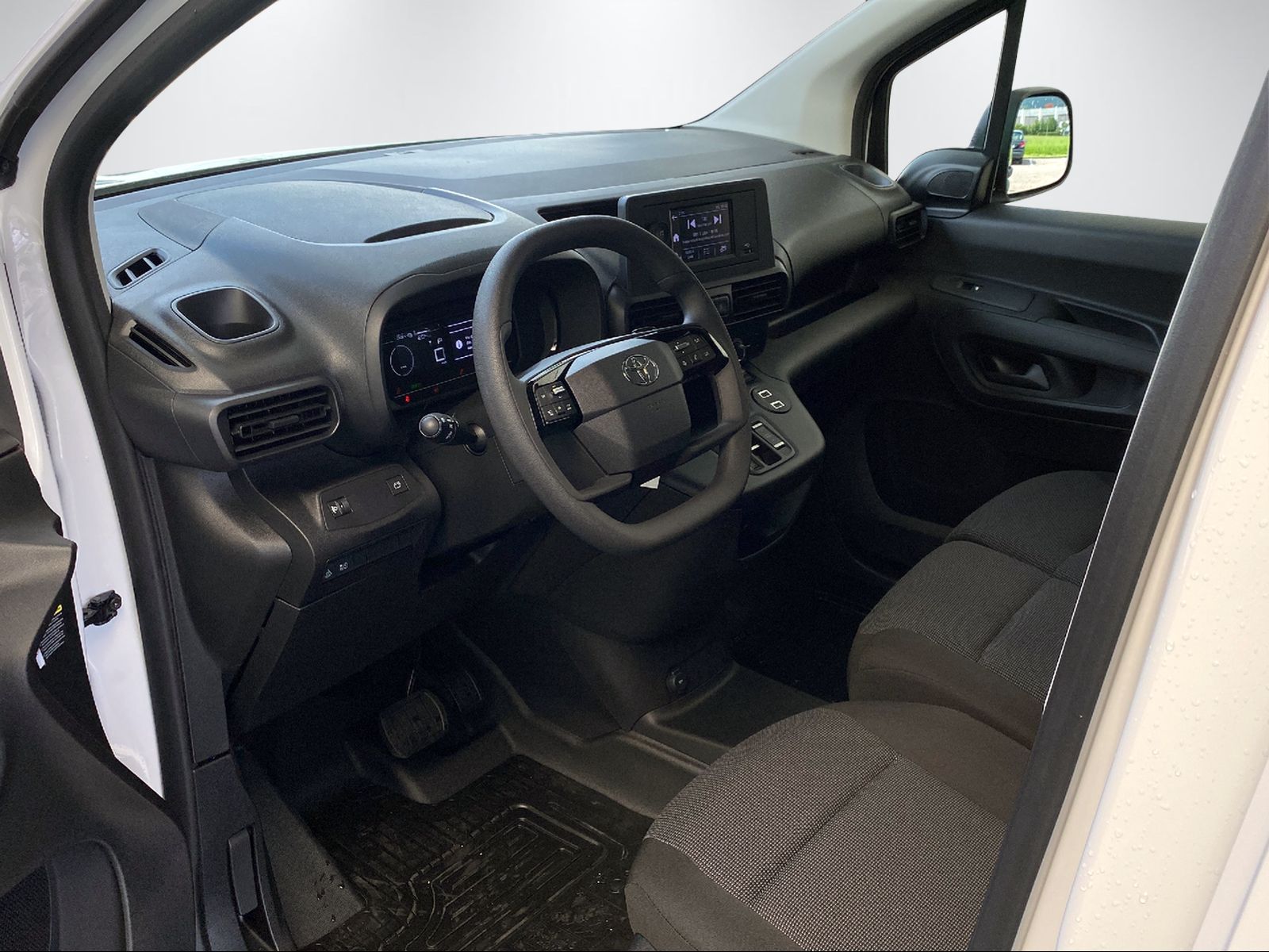 TOYOTA PROACE CITY Van L1 52KWh Active-image-13
