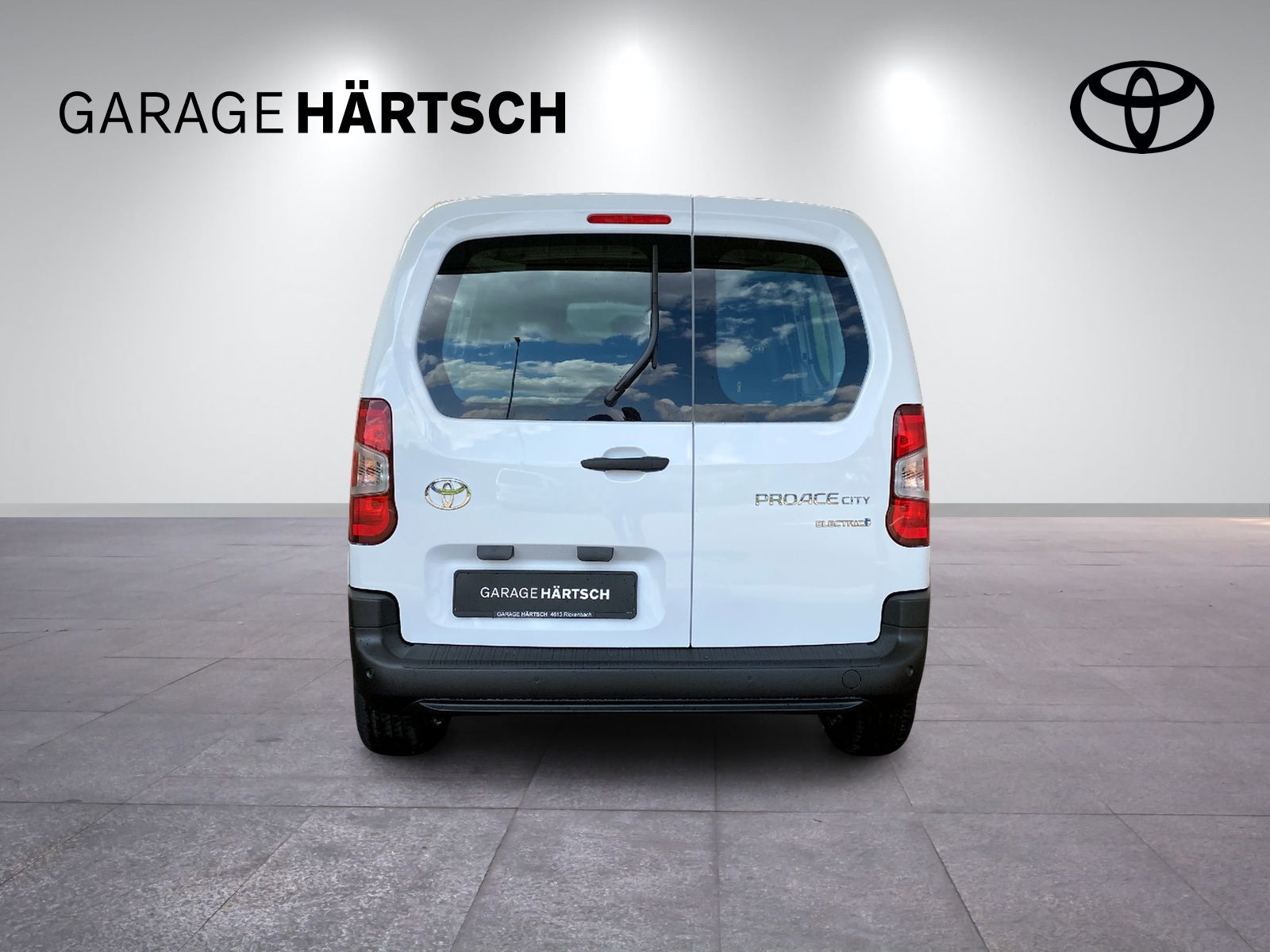 TOYOTA PROACE CITY Van L1 52KWh Active-image-4