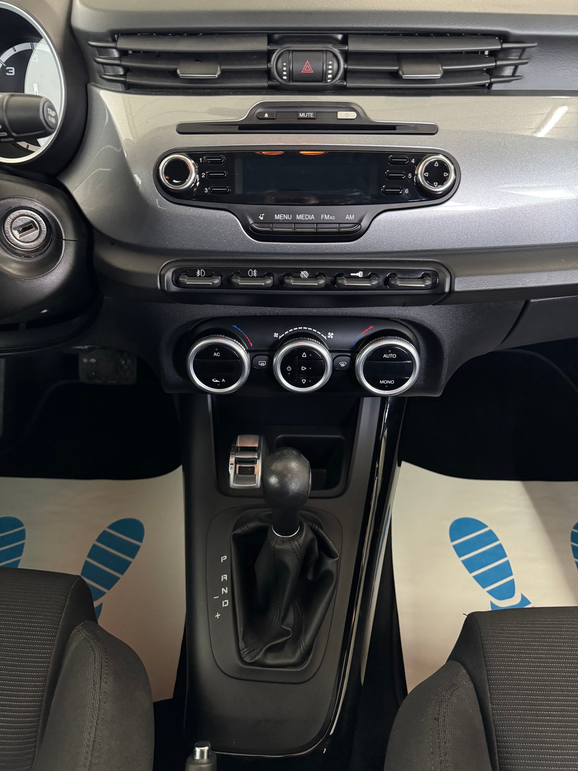 ALFA ROMEO Giulietta 2.0 JTDM Progression TCT-image-15