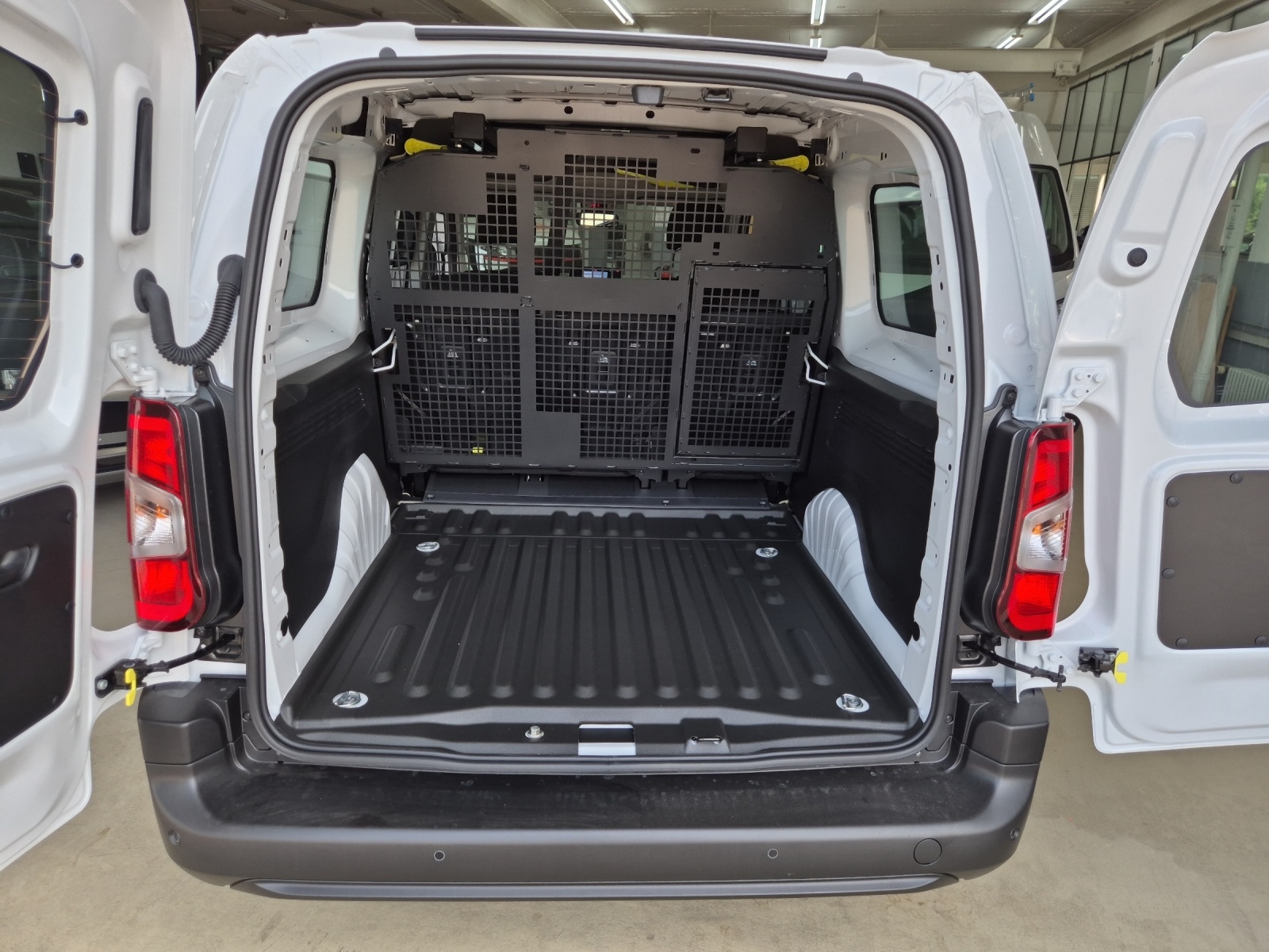 FIAT Doblo Crew Cab L2 1.5 BlueHDI 130-image-5