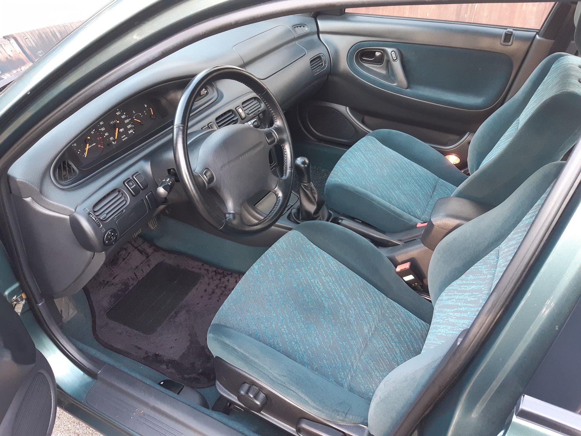MAZDA 626 2.0i-16 Fresh Line-image-4