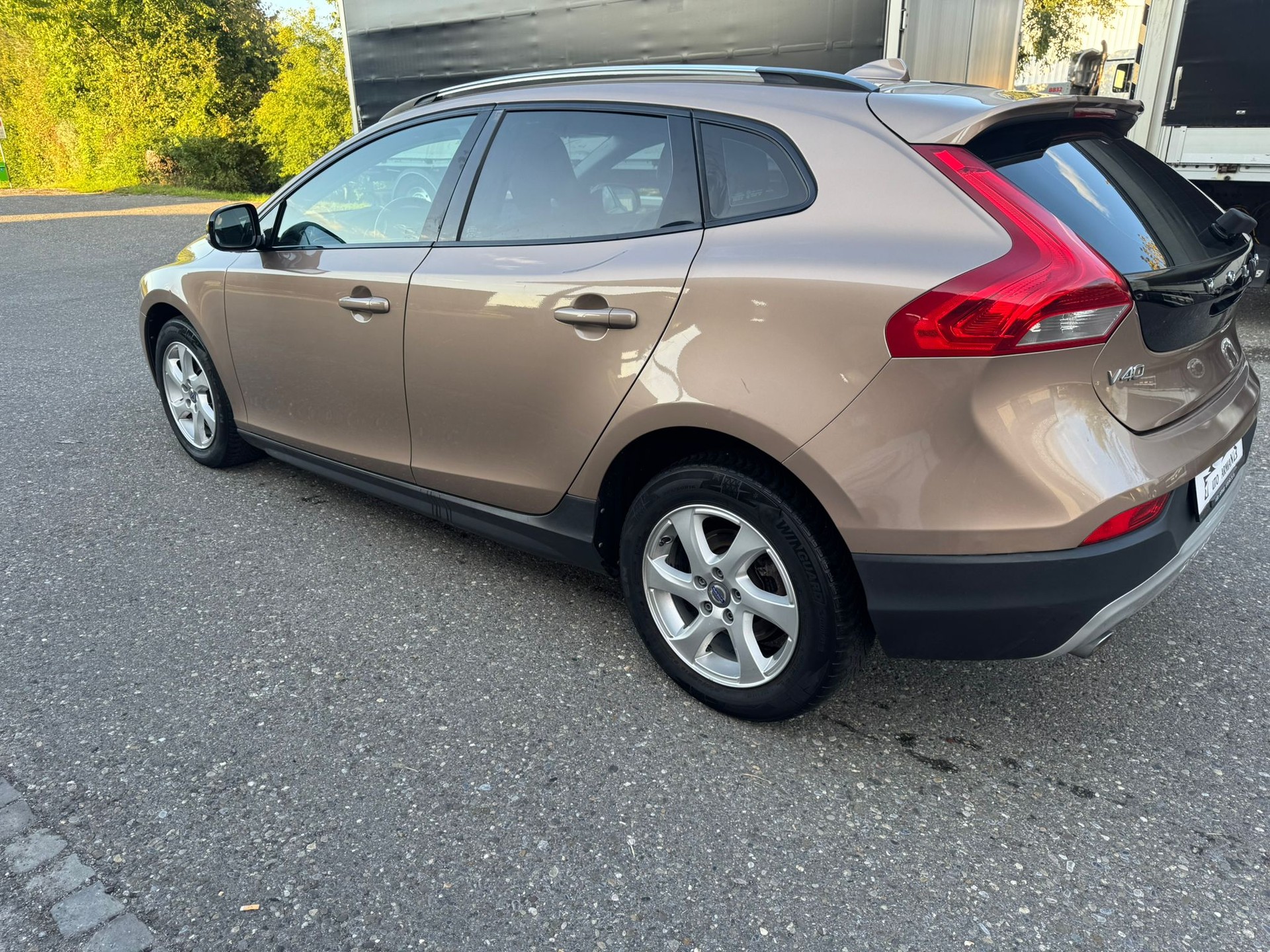 VOLVO V40 Cross Country D3 Geartronic-image-4