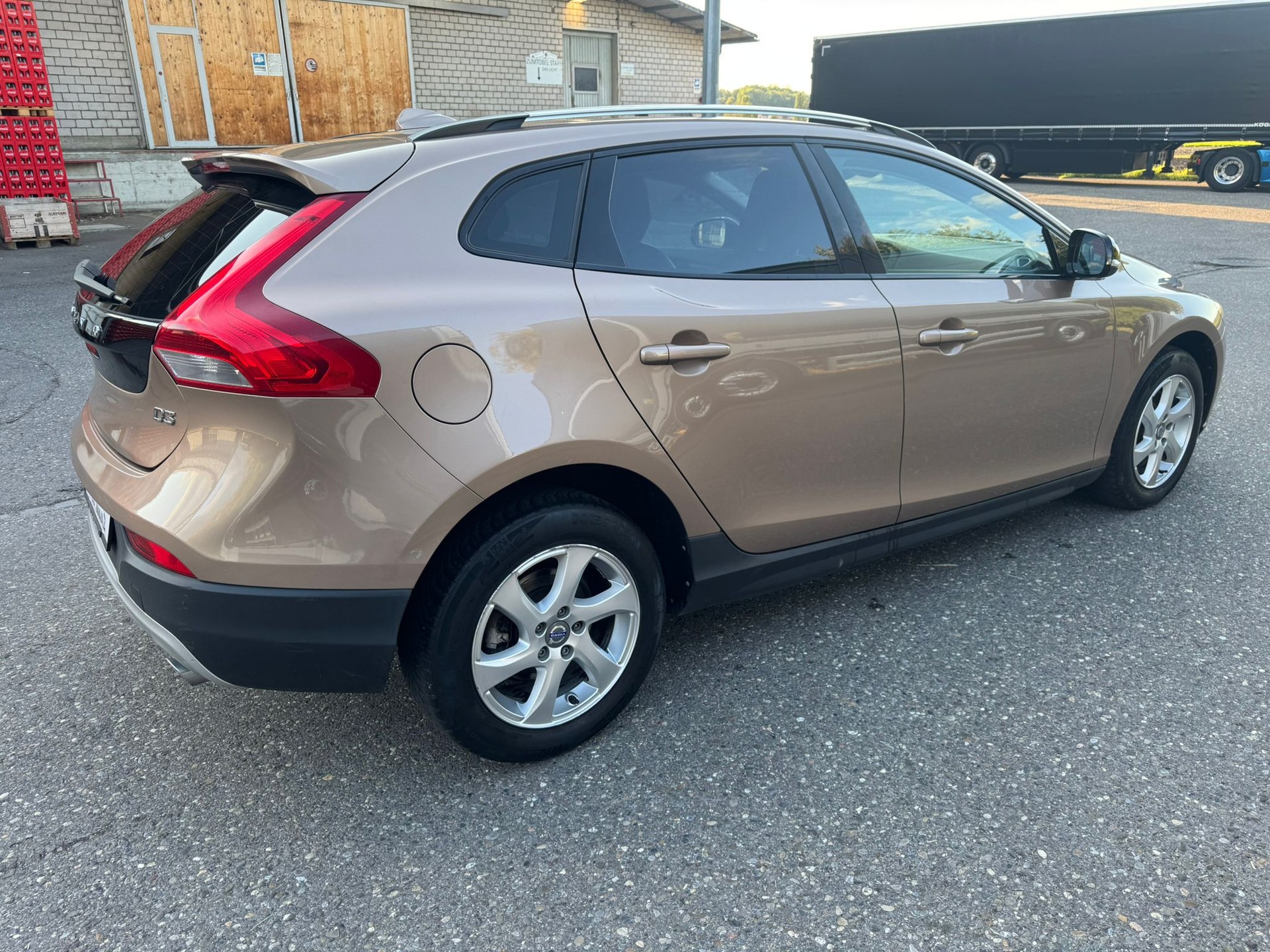 VOLVO V40 Cross Country D3 Geartronic-image-5