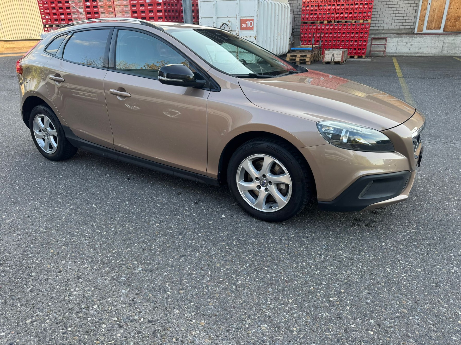 VOLVO V40 Cross Country D3 Geartronic-image-2