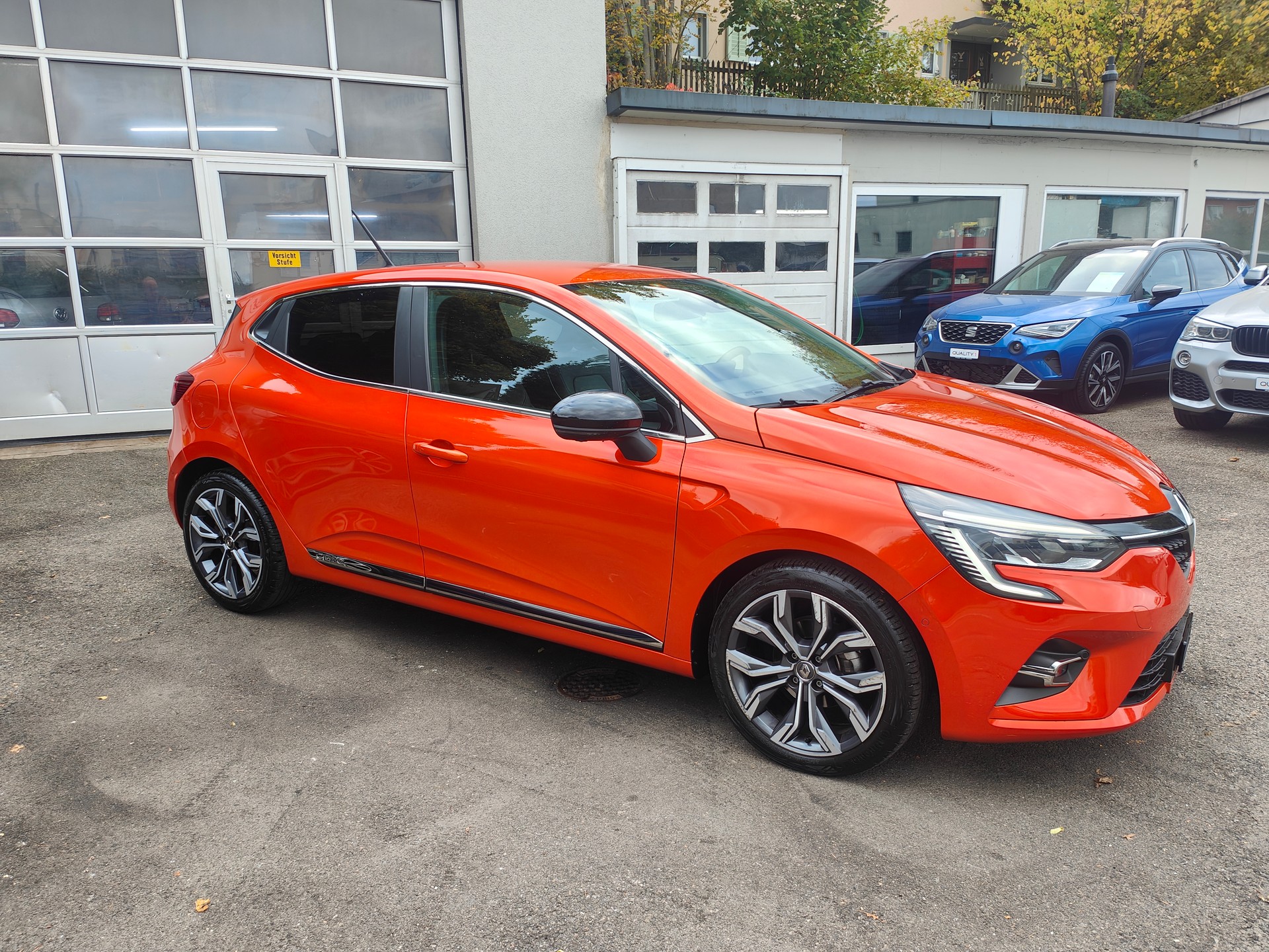 RENAULT Clio 1.0 Intens-showroom-element-2