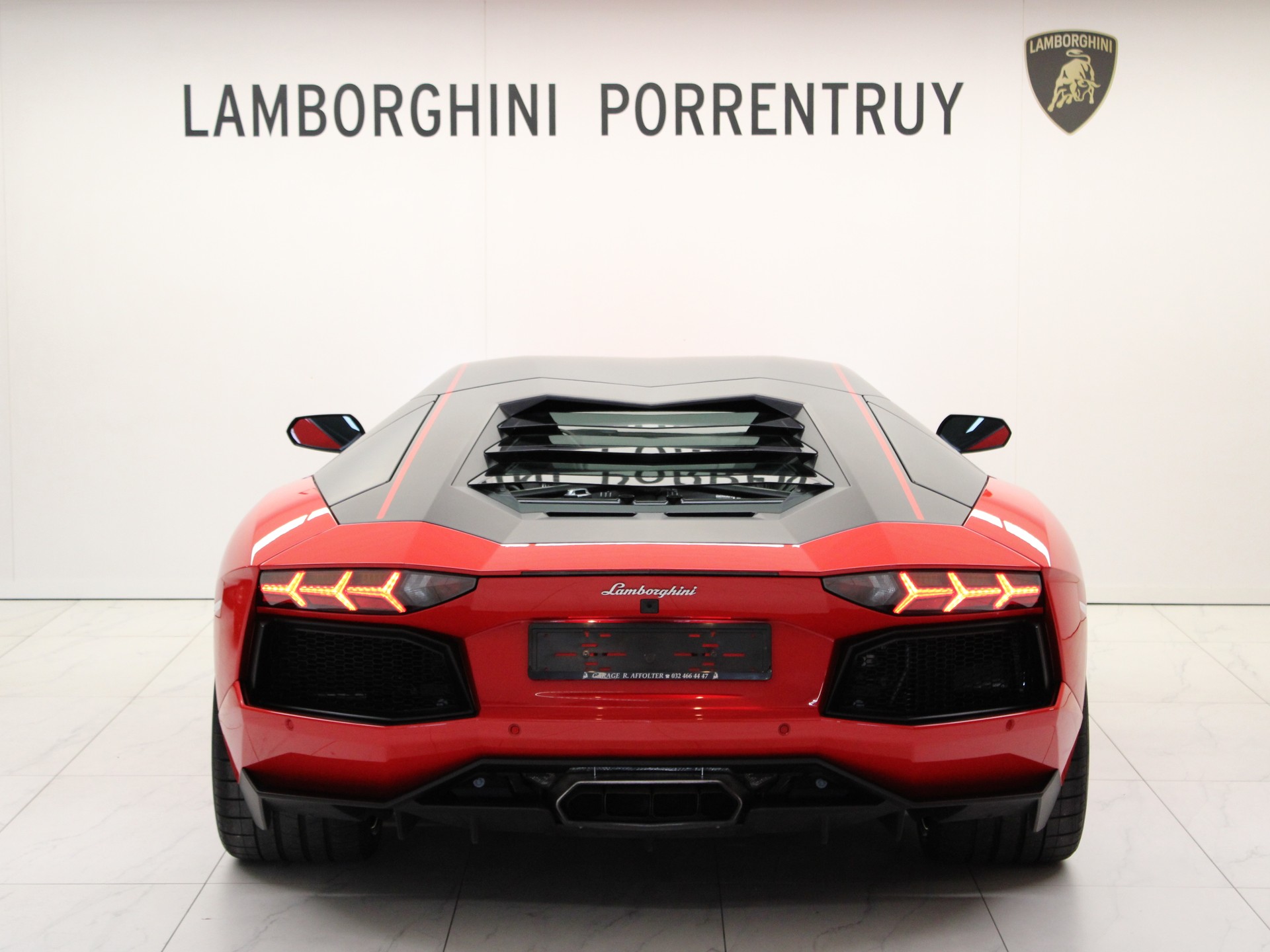 LAMBORGHINI Aventador LP700-4 Coupé E-Gear Pirelli Edition-image-3