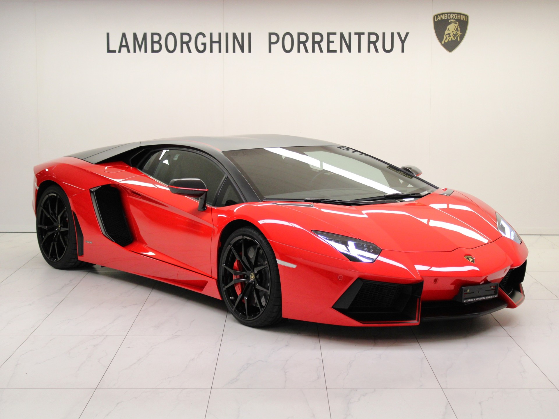 LAMBORGHINI Aventador LP700-4 Coupé E-Gear Pirelli Edition-image-0