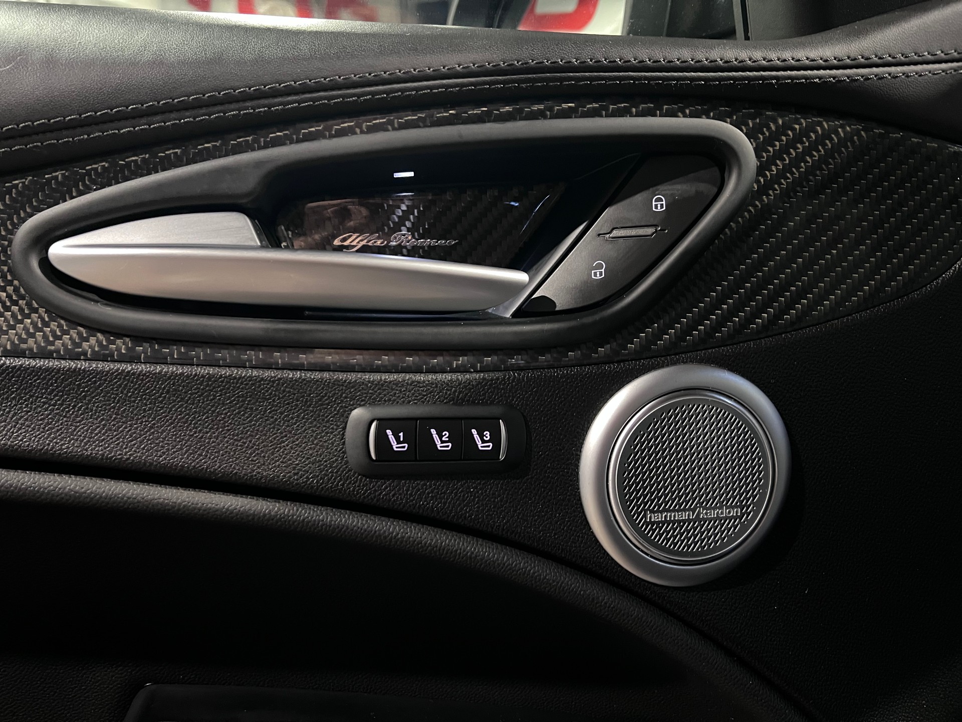 ALFA ROMEO Stelvio 2.9 V6 Quadrifoglio Q4 Automatic-image-25