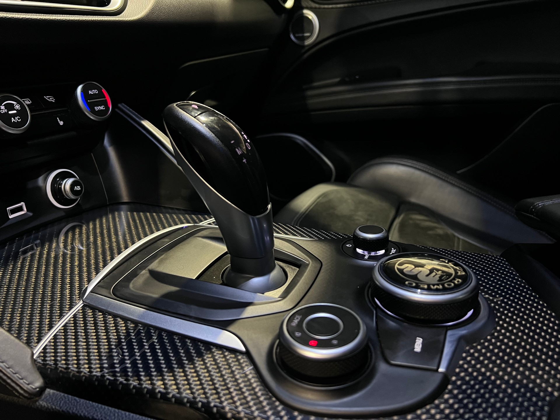 ALFA ROMEO Stelvio 2.9 V6 Quadrifoglio Q4 Automatic-image-17