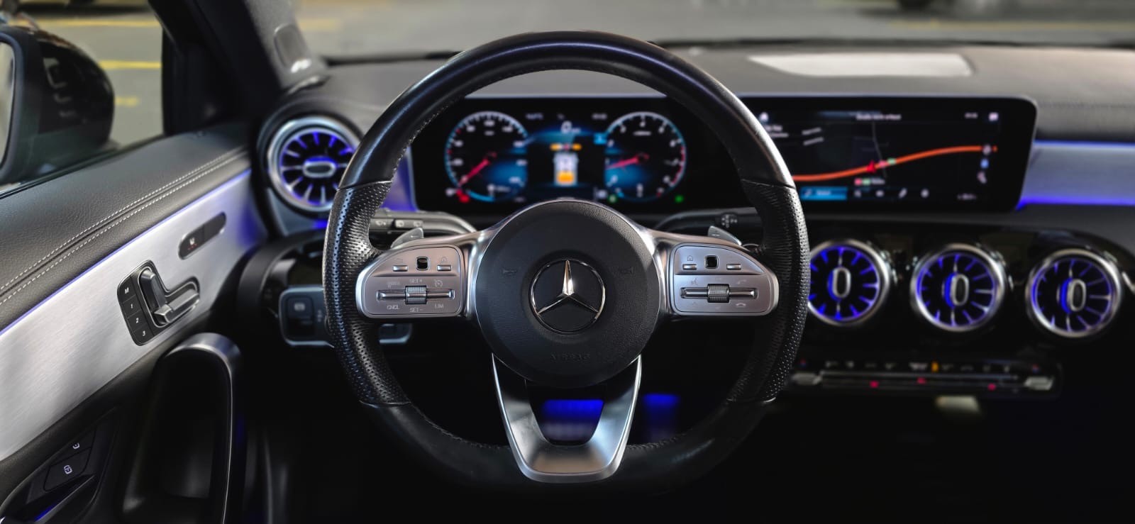 MERCEDES-BENZ A 250 AMG Line 7G-DCT *CH-Fahrzeug*-image-14