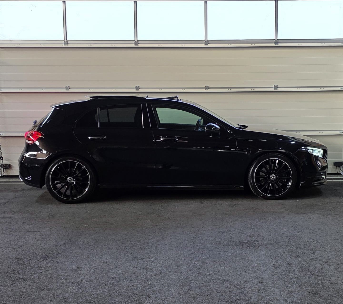 MERCEDES-BENZ A 250 AMG Line 7G-DCT *CH-Fahrzeug*-image-5