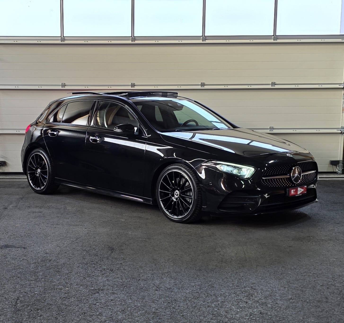 MERCEDES-BENZ A 250 AMG Line 7G-DCT *CH-Fahrzeug*-image-6
