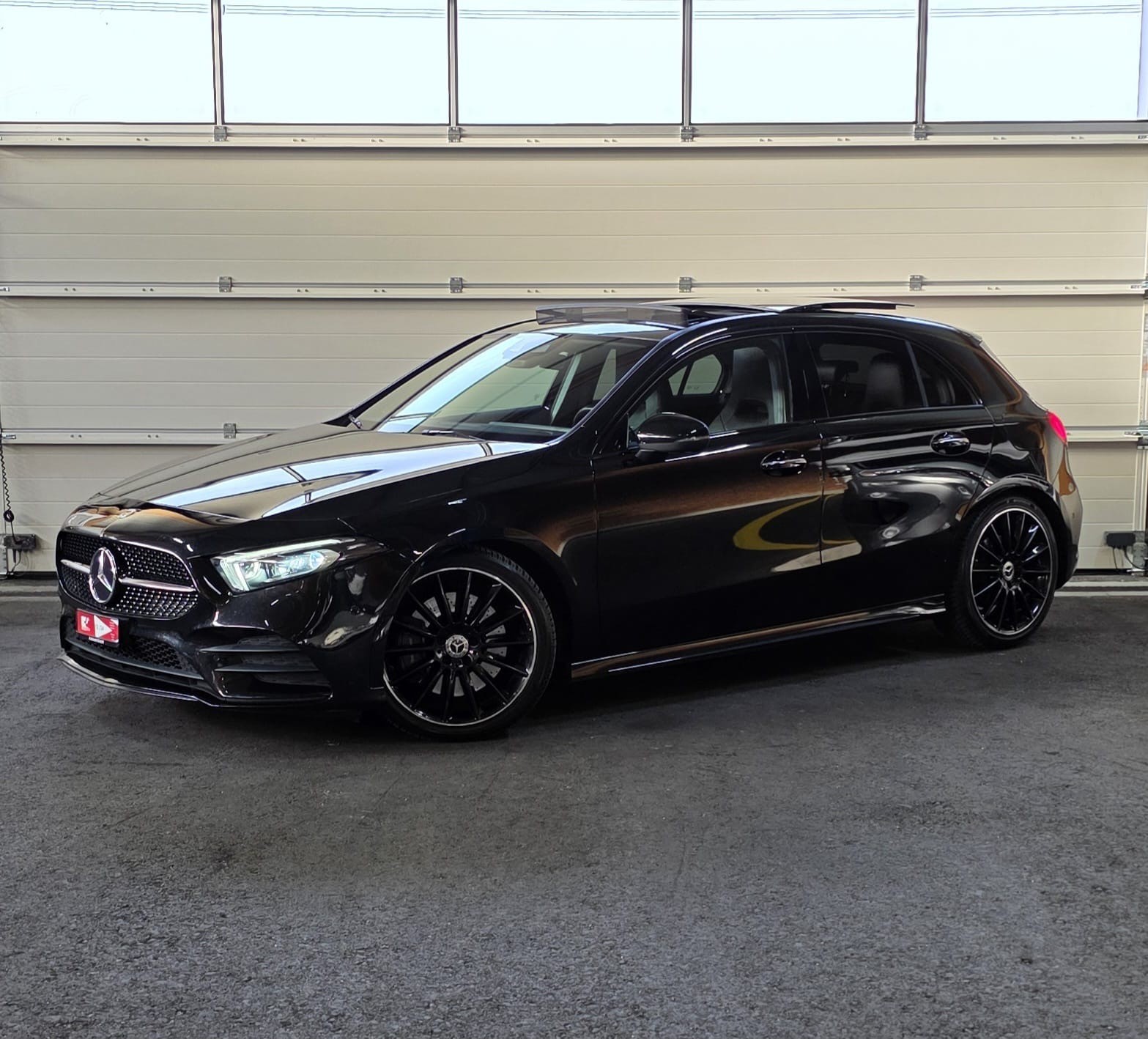 MERCEDES-BENZ A 250 AMG Line 7G-DCT *CH-Fahrzeug*-image-0