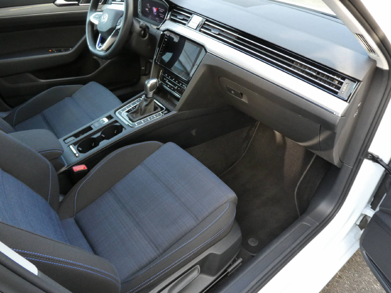 VW Passat Variant 1.4 TSI Plug-In-Hybrid GTE DSG-image-9
