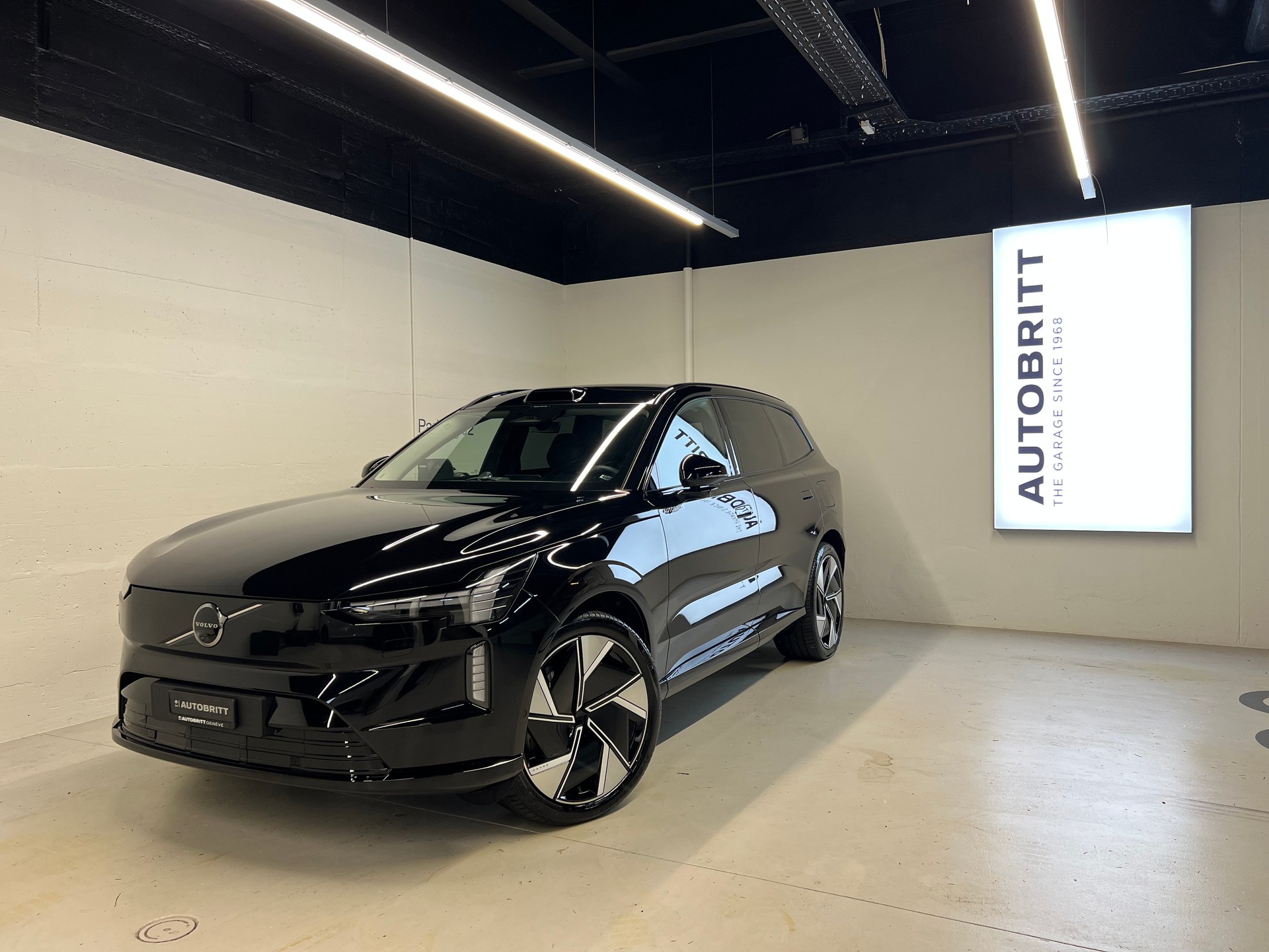 VOLVO EX90 Twin Ultra AWD-image-0