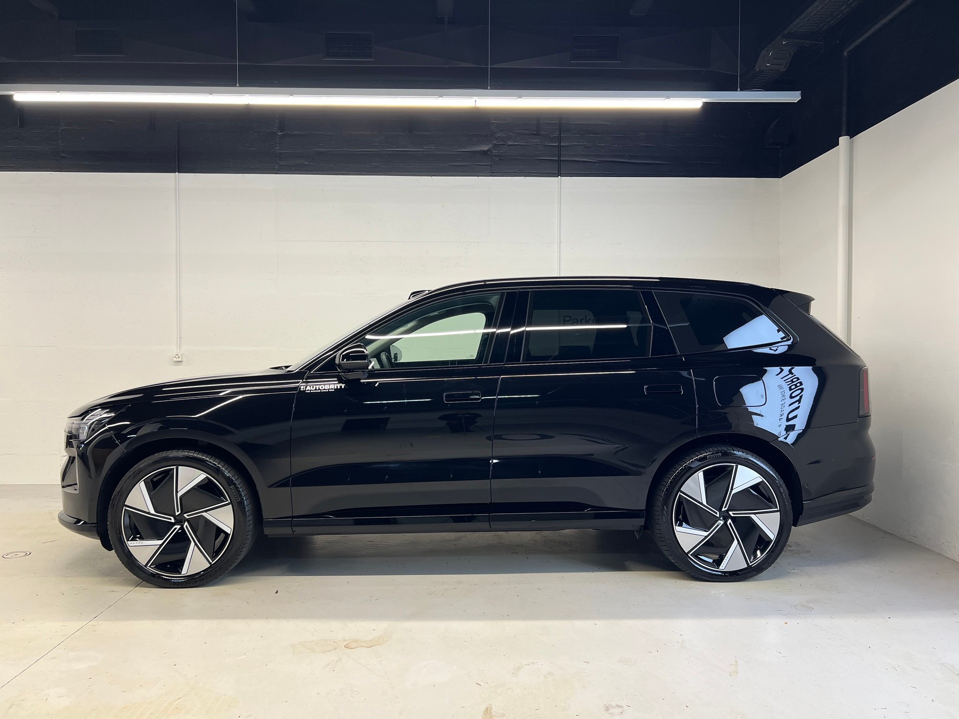 VOLVO EX90 Twin Ultra AWD-image-2