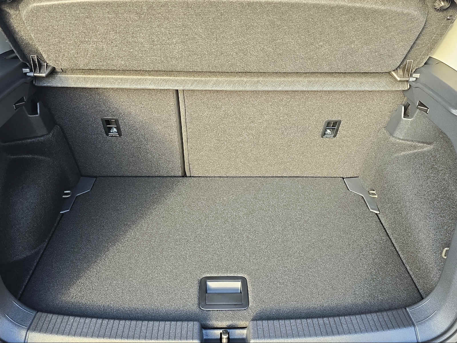 VW VW T-Cross-image-13