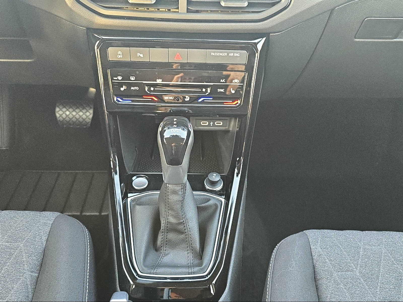 VW VW T-Cross-image-11