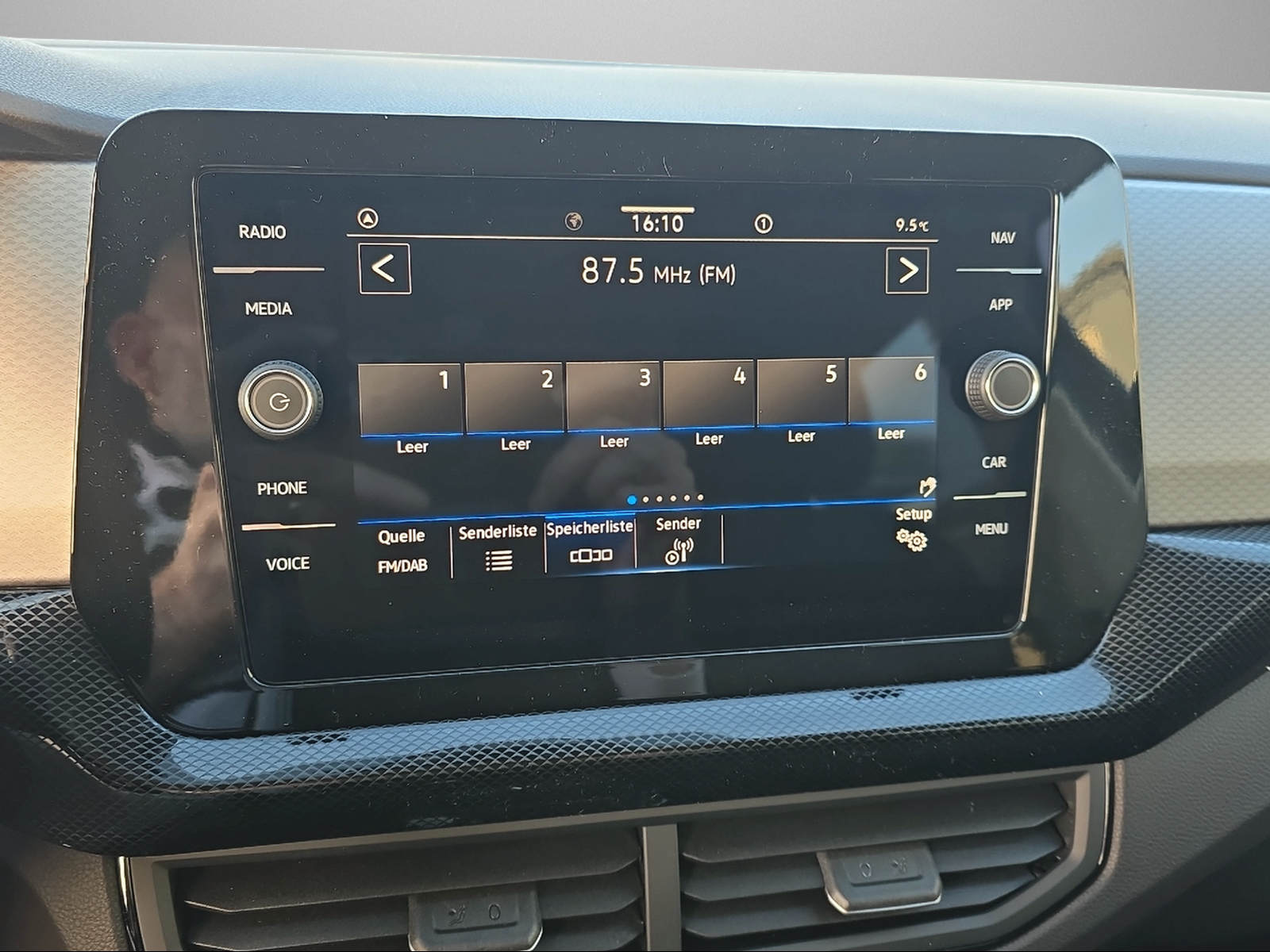 VW VW T-Cross-image-10