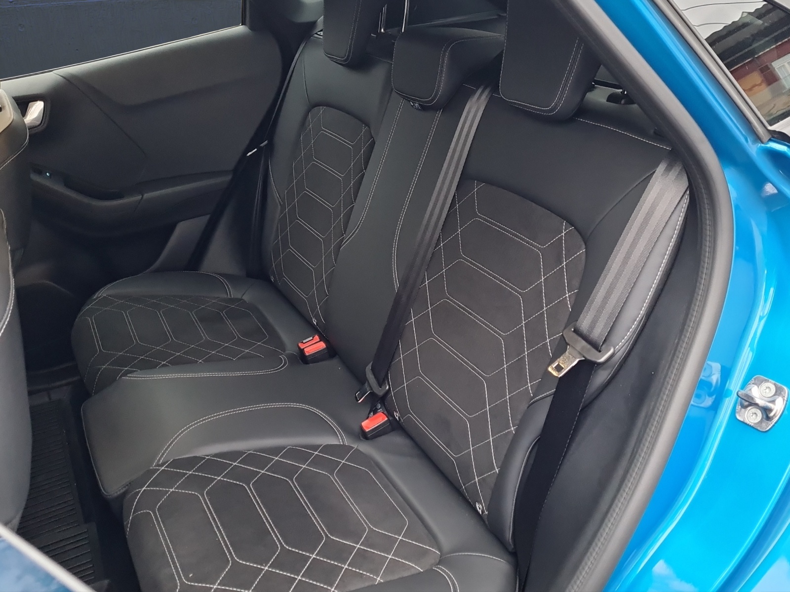 FORD Puma Gen-E Premium 168 PS (43 kWh netto)-image-12