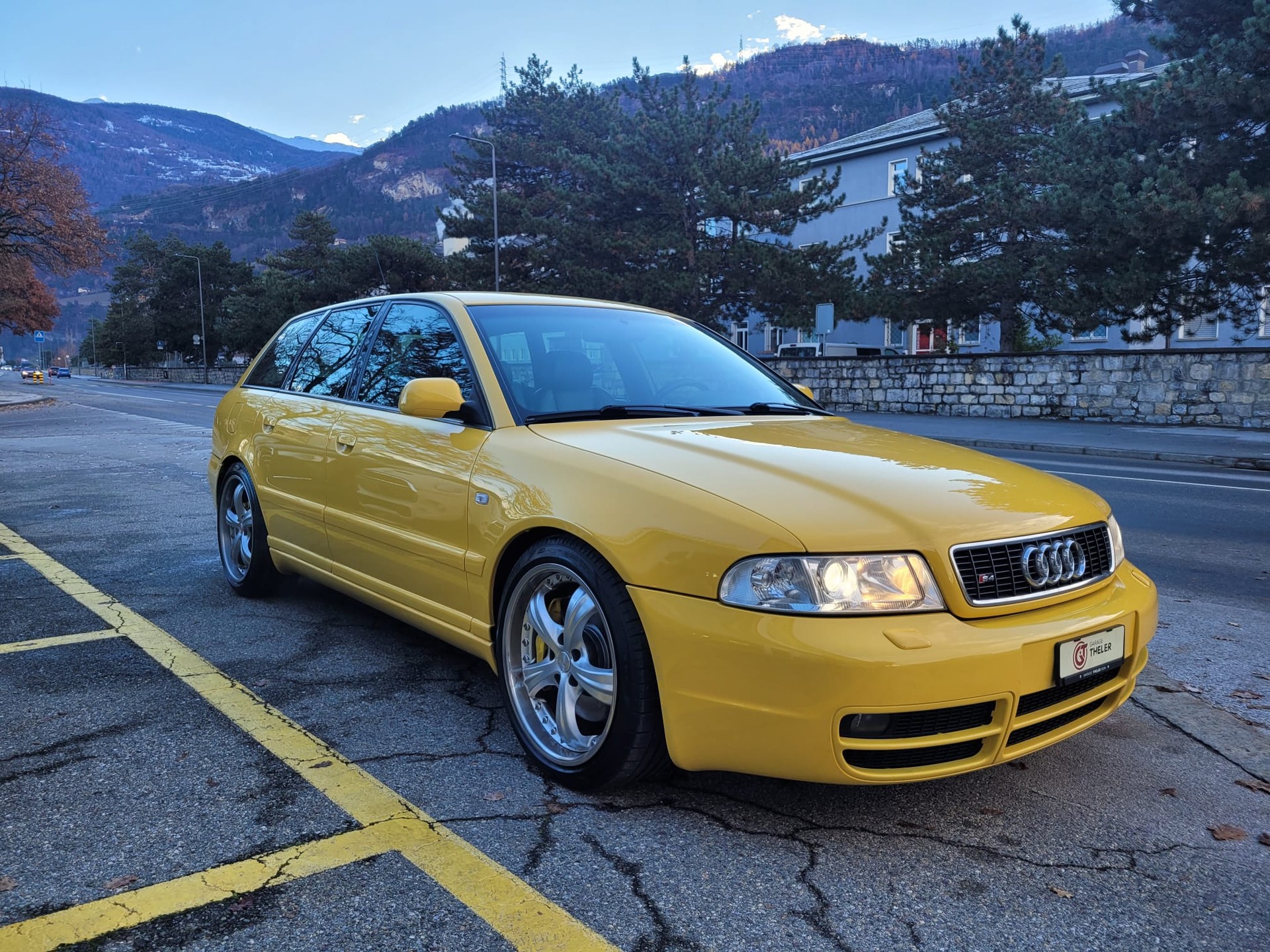 AUDI S4 Avant quattro-image-4