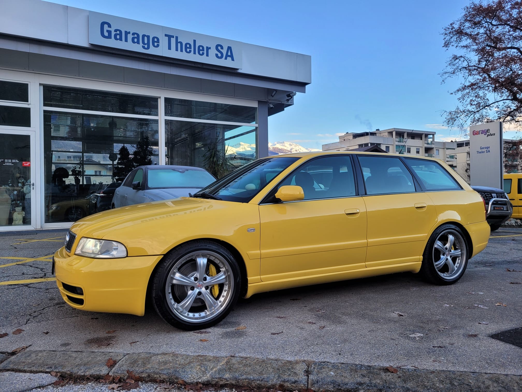 Car photo