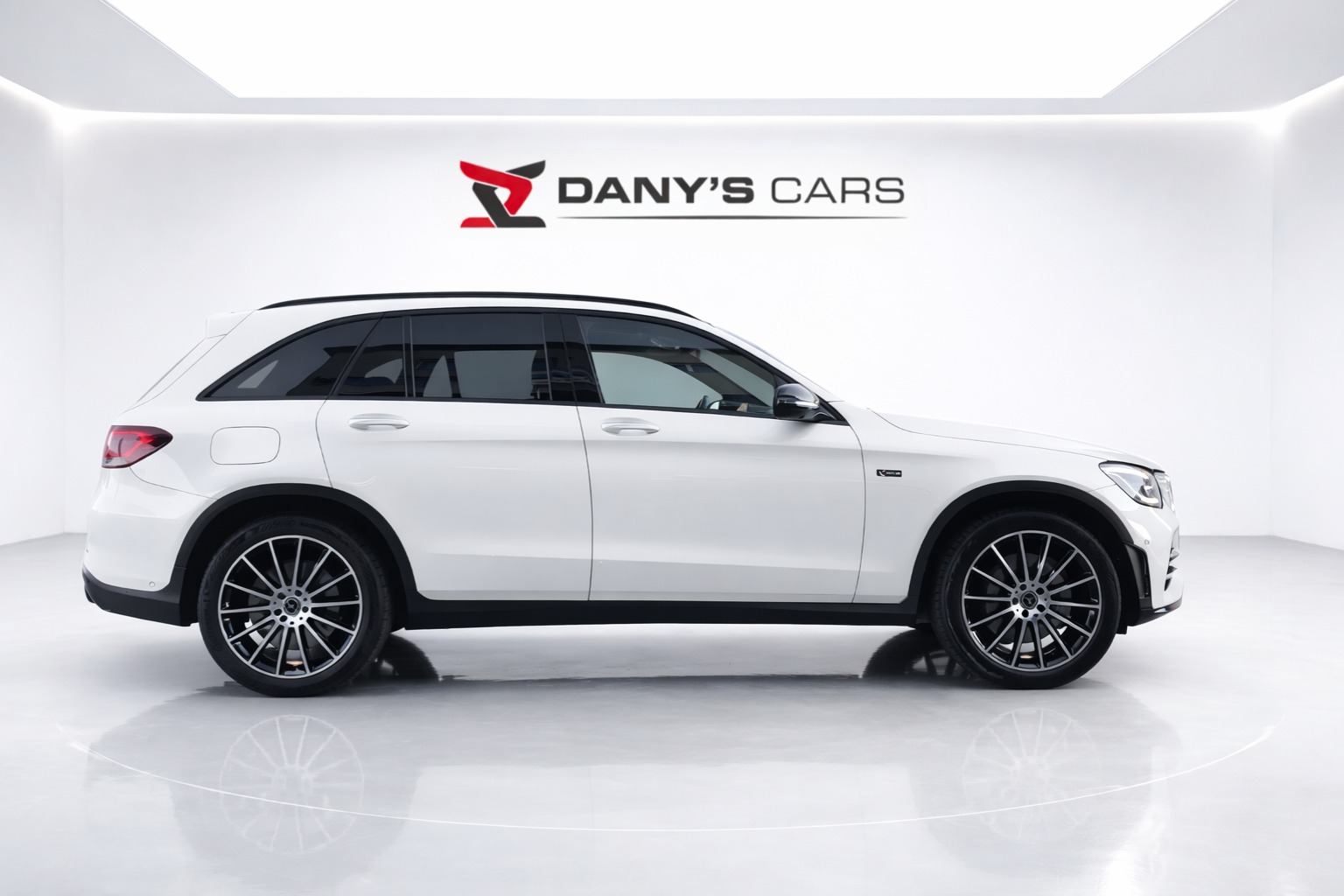 MERCEDES-BENZ GLC 400 d AMG Line 4m-image-3
