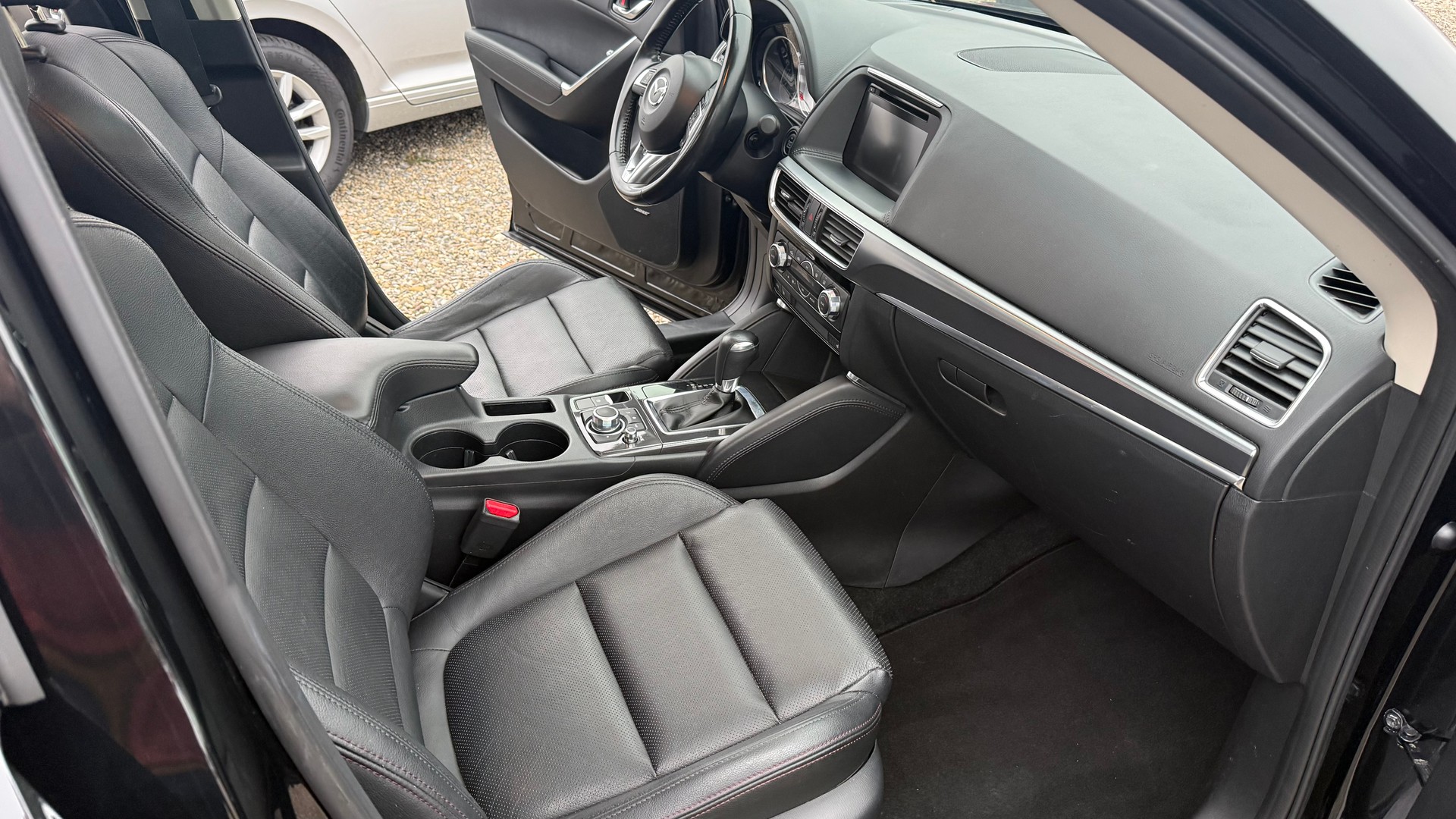 MAZDA CX-5 2.2 D HP Revolution AWD Automatic-image-7