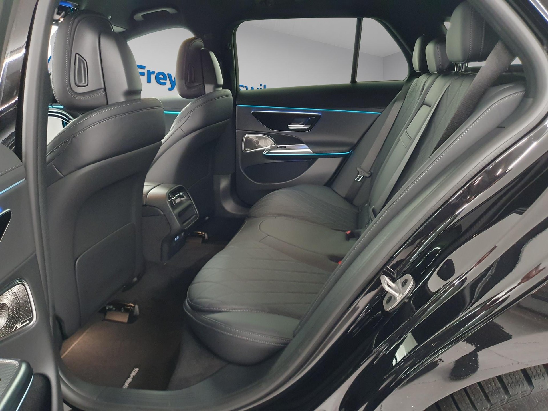 MERCEDES-BENZ E 220 d AMG Line Kombi-image-7