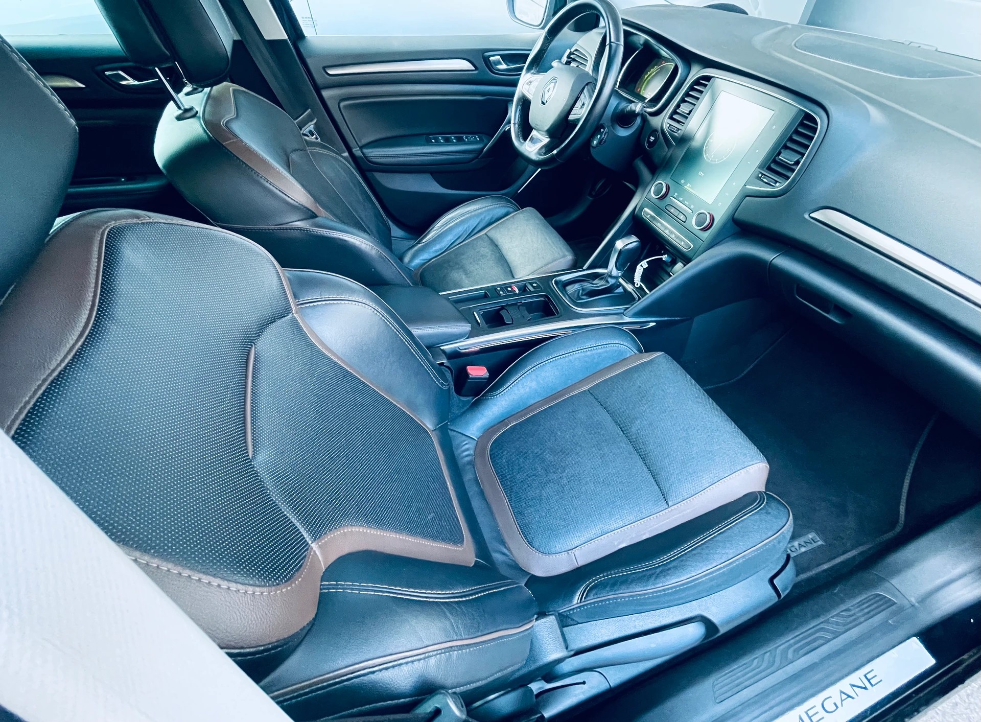 RENAULT Mégane Grandtour 1.5 dCi 90th Anniversary EDC-image-3