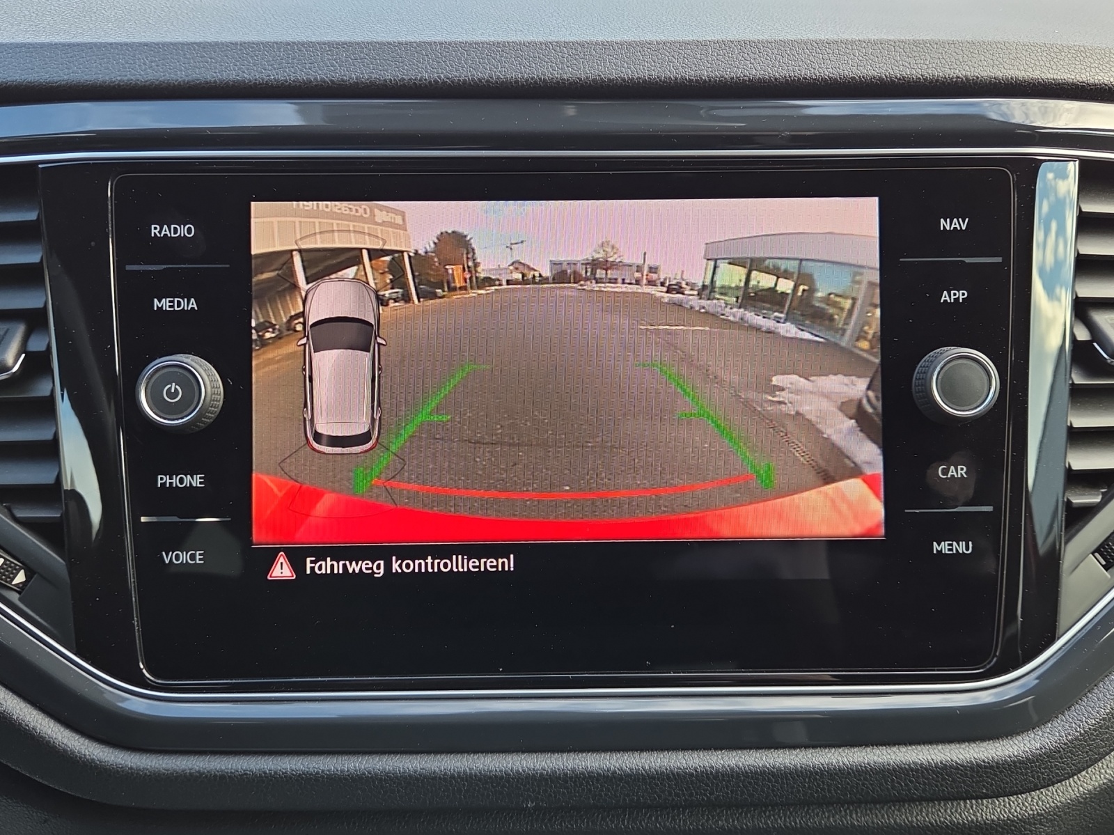 VW T-Roc 2.0 TSI Sport DSG 4Motion-image-14